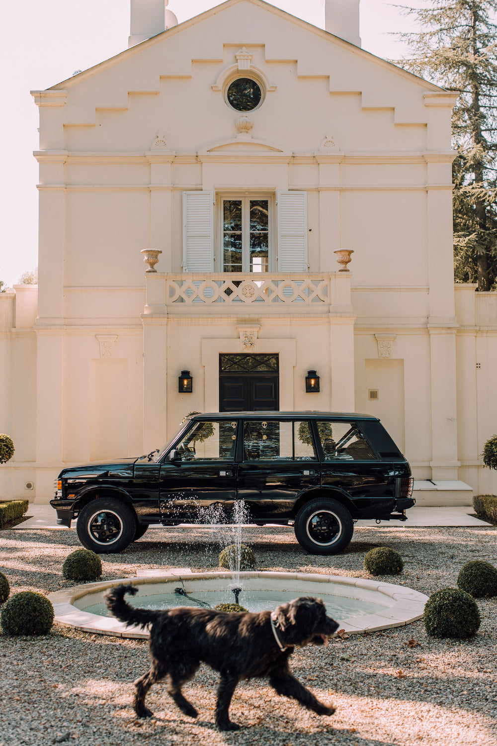 Cappuccinos, Cigars, And Shotguns: Building The Ultimate Gentleman's Range Rover