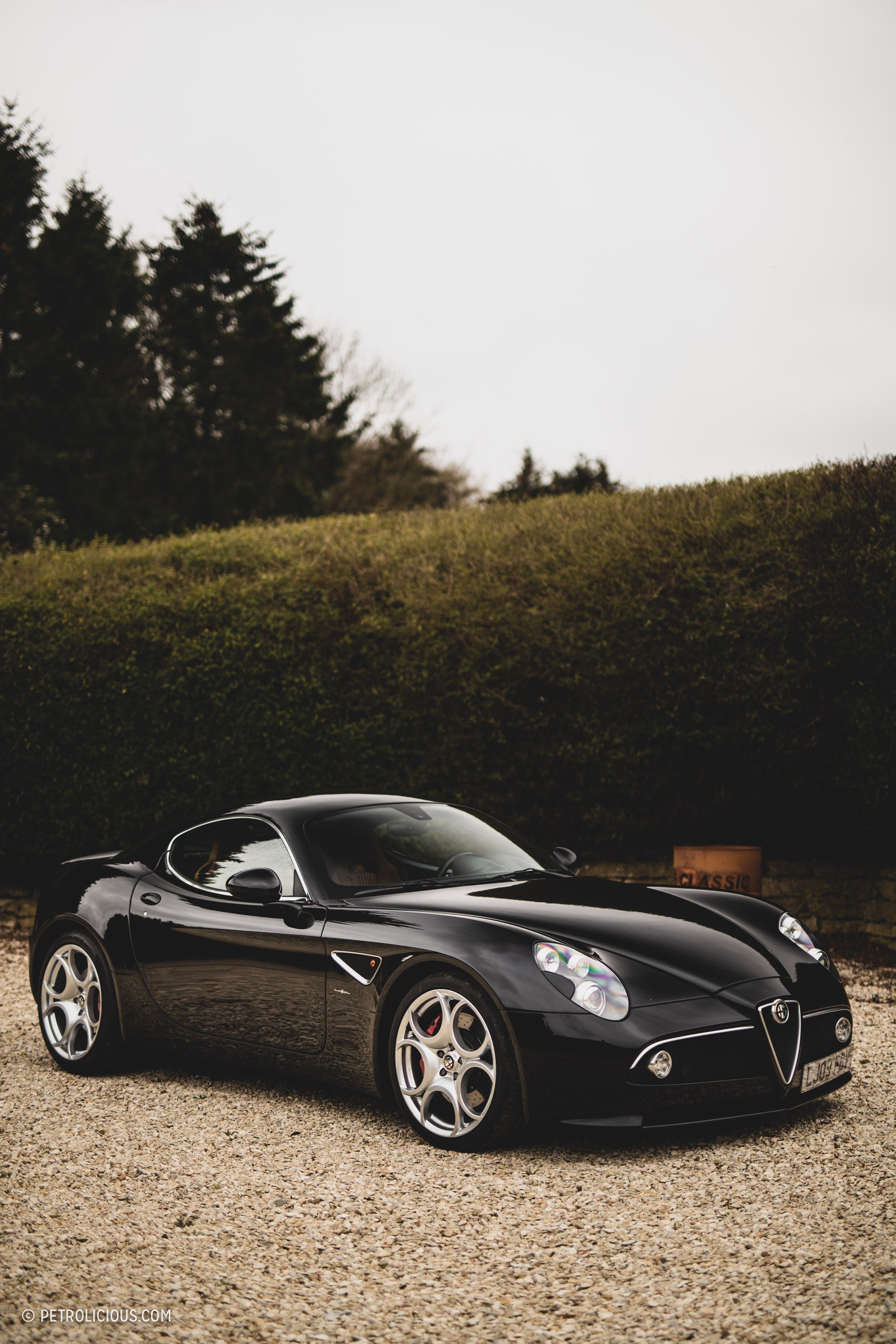 アルファロメオ８C ブラック The Alfa Romeo 8C Competizione Is An Experience That's Worth