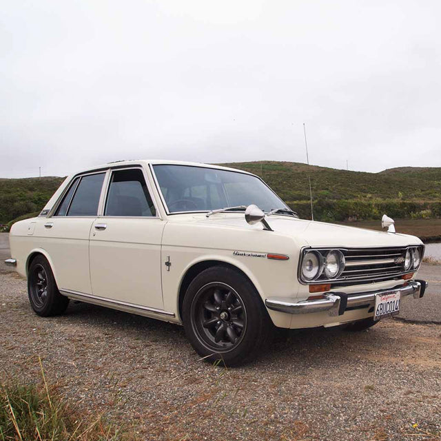 Flying Along On Perfect Roads With One Man’s Whitebird