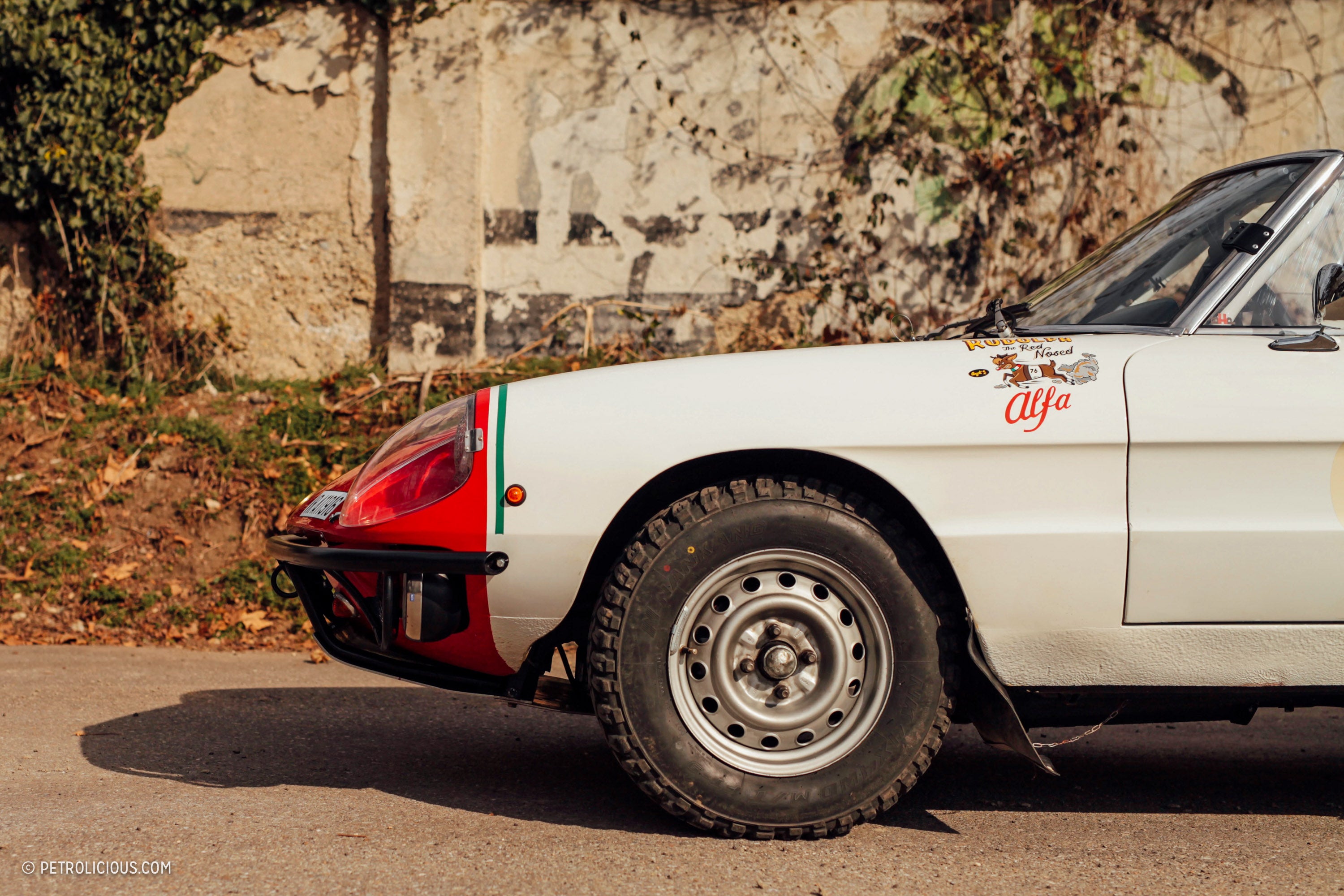 Drop-Top Italian Tank, Or 1975 Alfa Romeo Spider? – Petrolicious