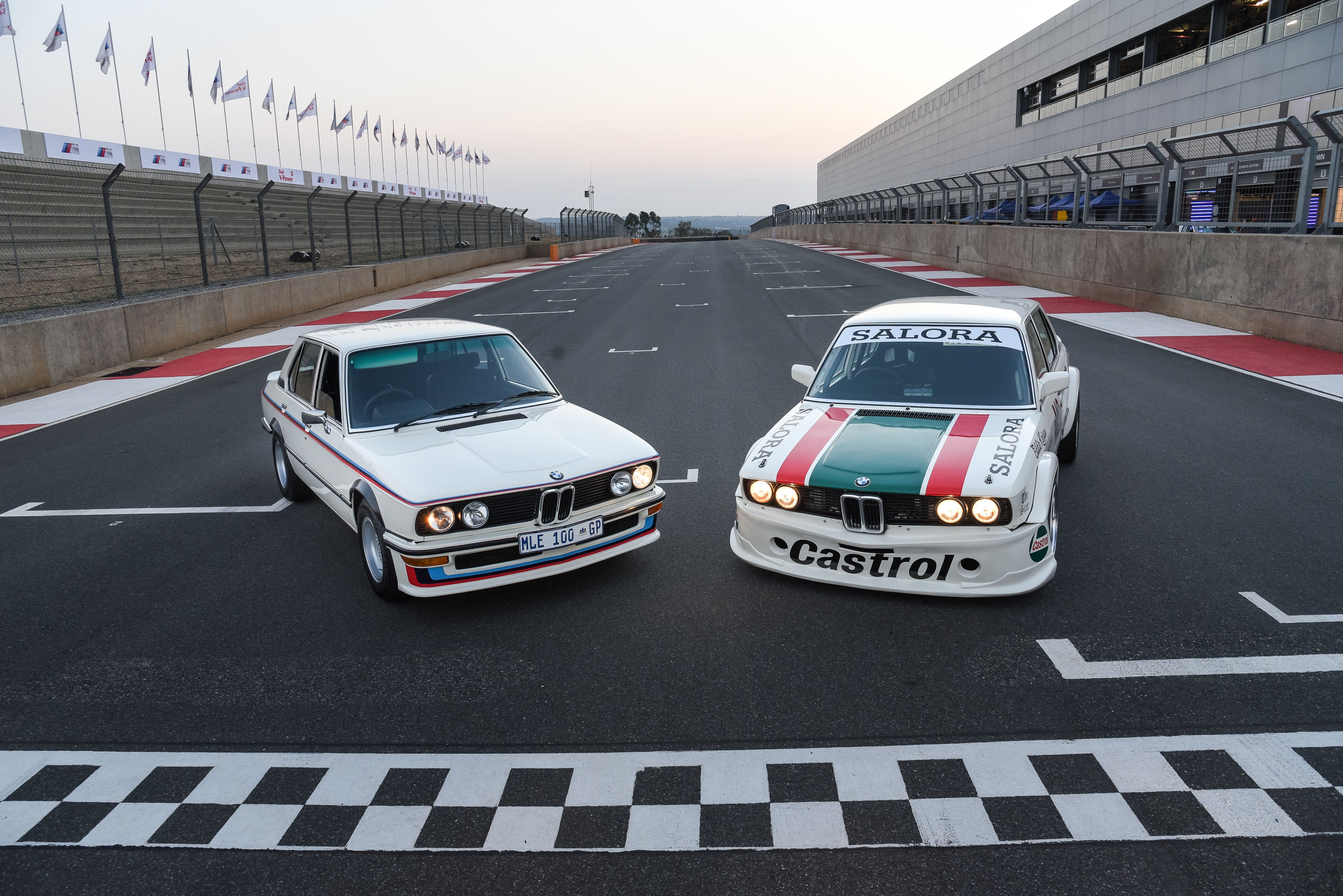 Road And Race BMW 530 MLE Variants Were Reunited At The Legendary