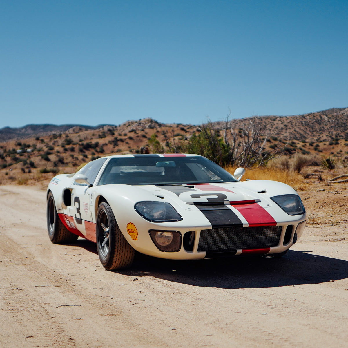 this-gt40-replica-was-built-to