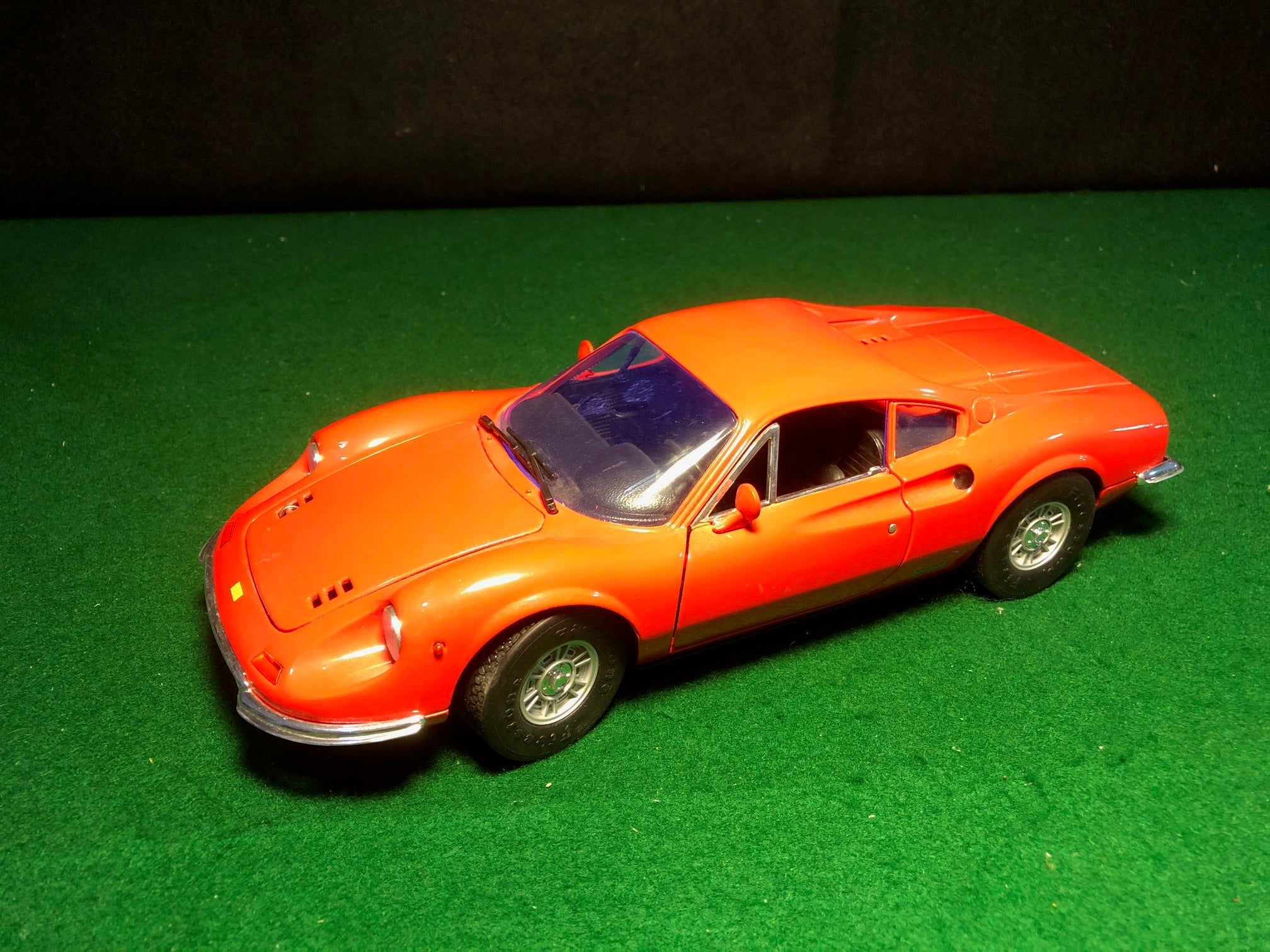 Ferrari Dino 246GT Red/Black by Anson 1:18 (30301)(No box