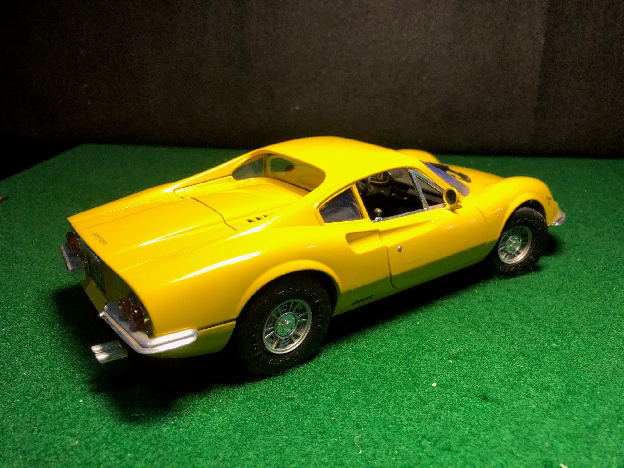 Ferrari Dino 246GT Yellow/Black by Anson 1:18 (30301)(No box)