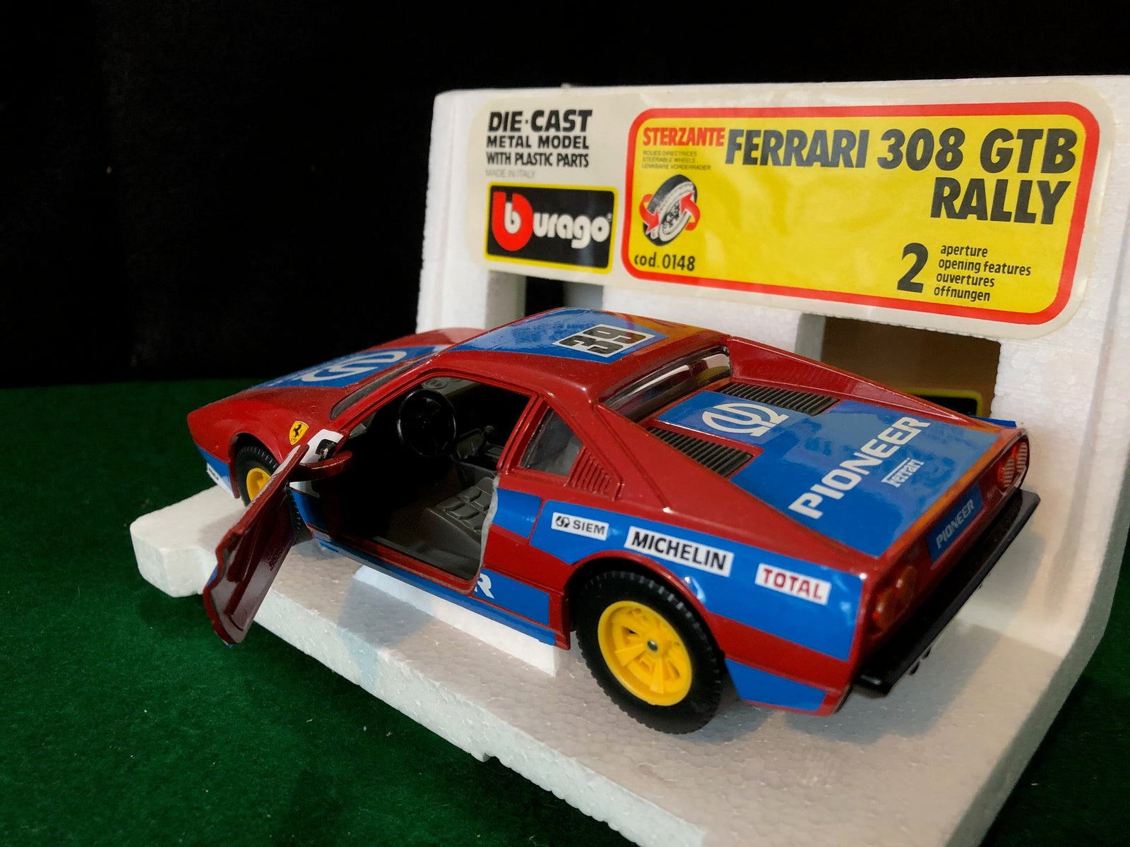 Ferrari 308 GTB Rally Pioneer by BBurago 1:24