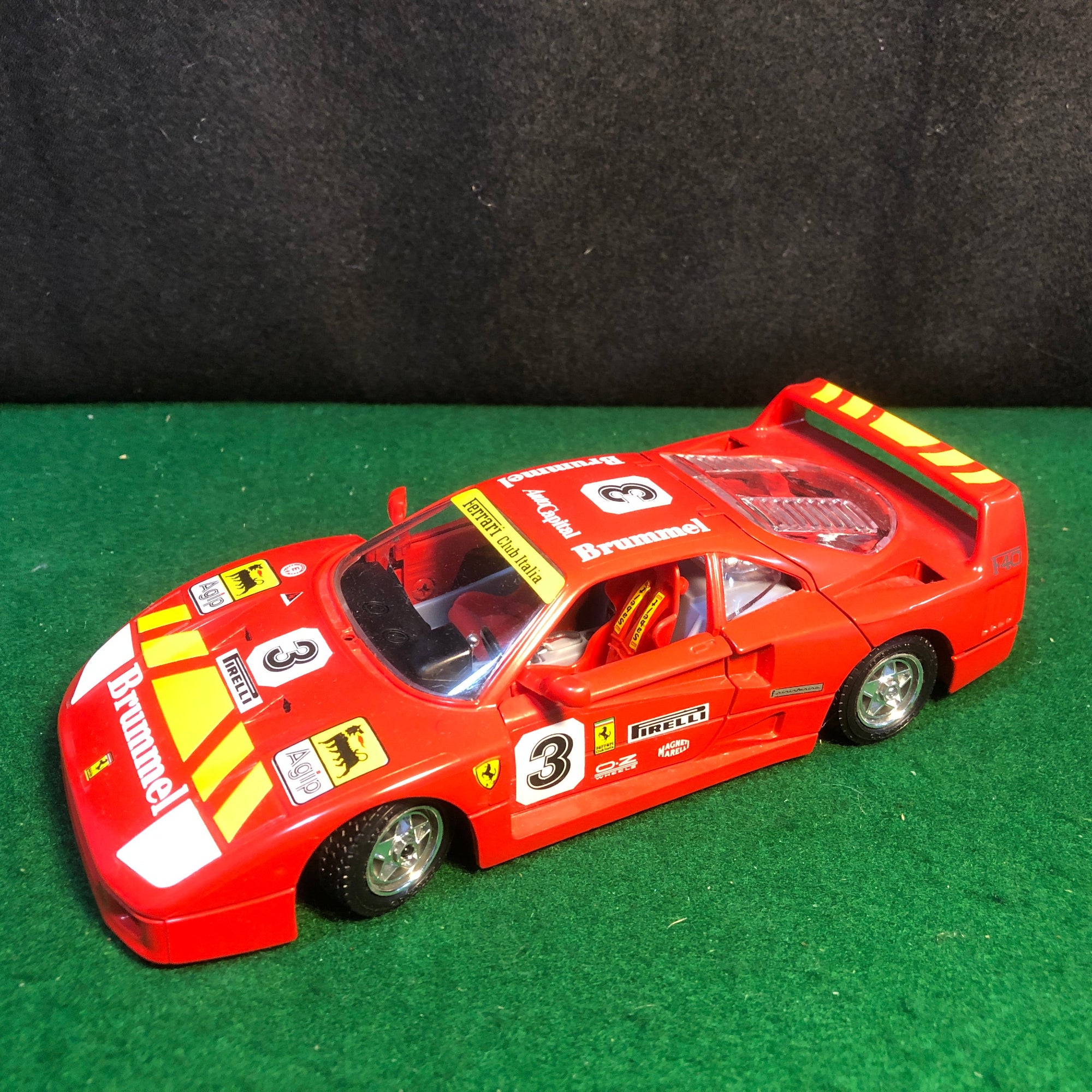 Ferrari F40 Brummel N.3 by BBurago 1:24 (1532)(No box)
