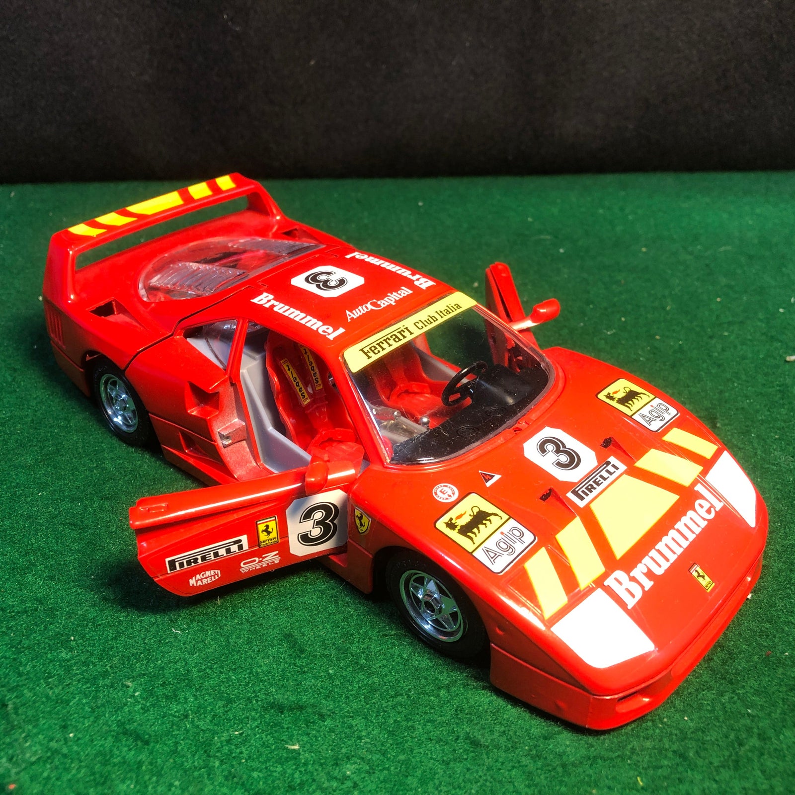 Ferrari F40 Brummel N.3 by BBurago 1:24 (1532)(No box)