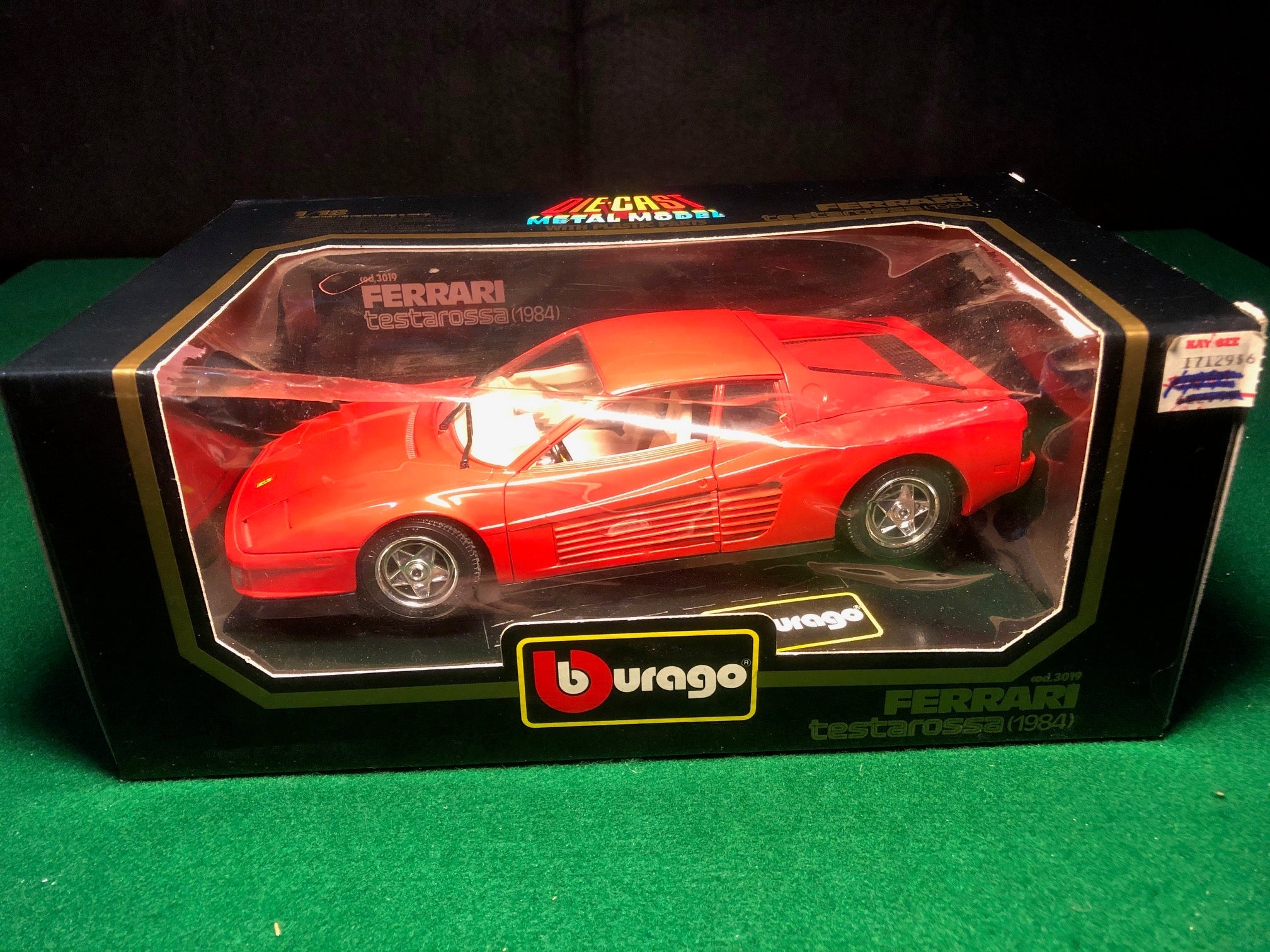 Ferrari Testarossa Red by BBurago 1:18 (3019) - Petrolicious
