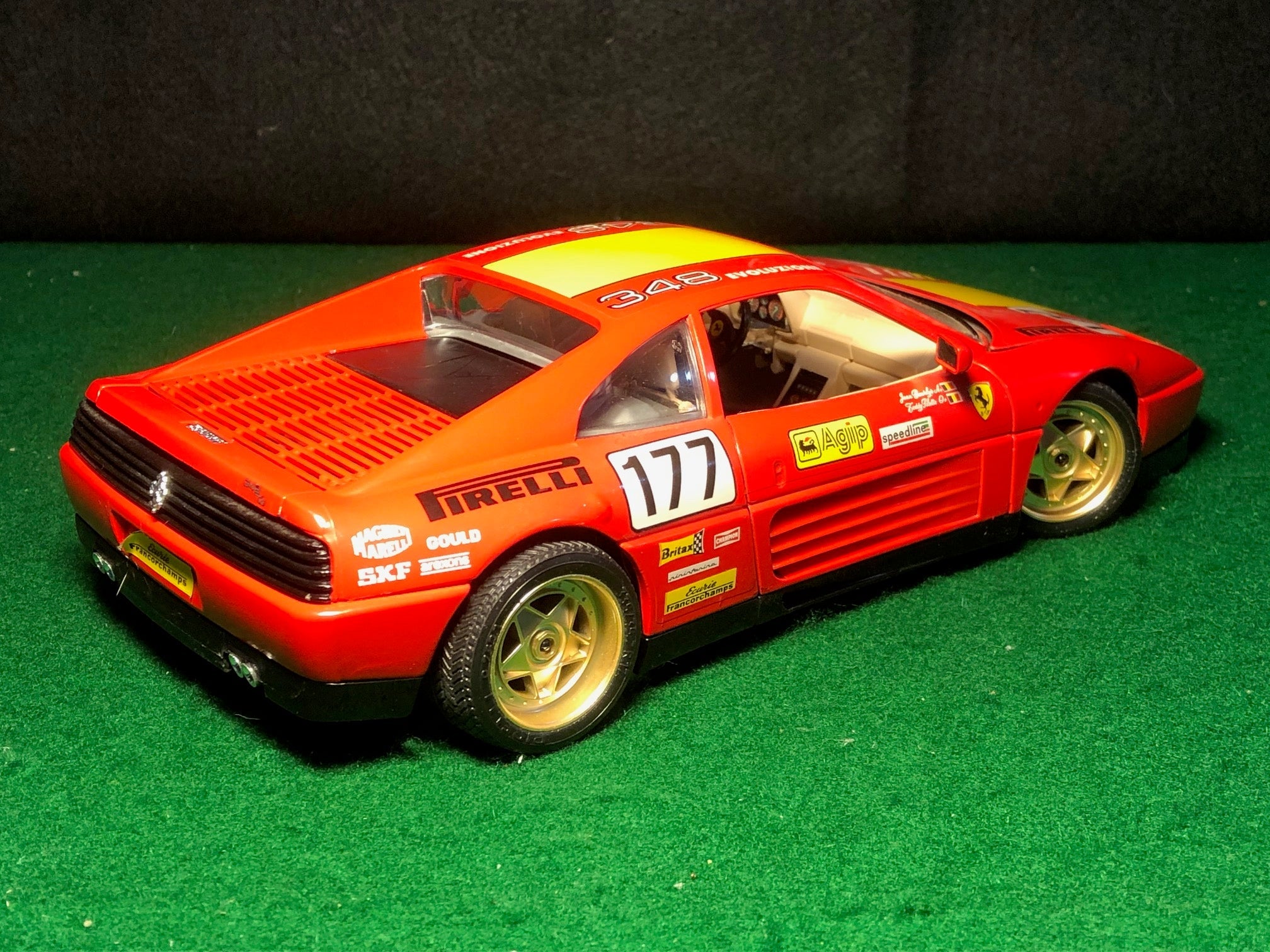 Ferrari 348 tb Evoluzione by BBurago 1:18 (3029)(No box