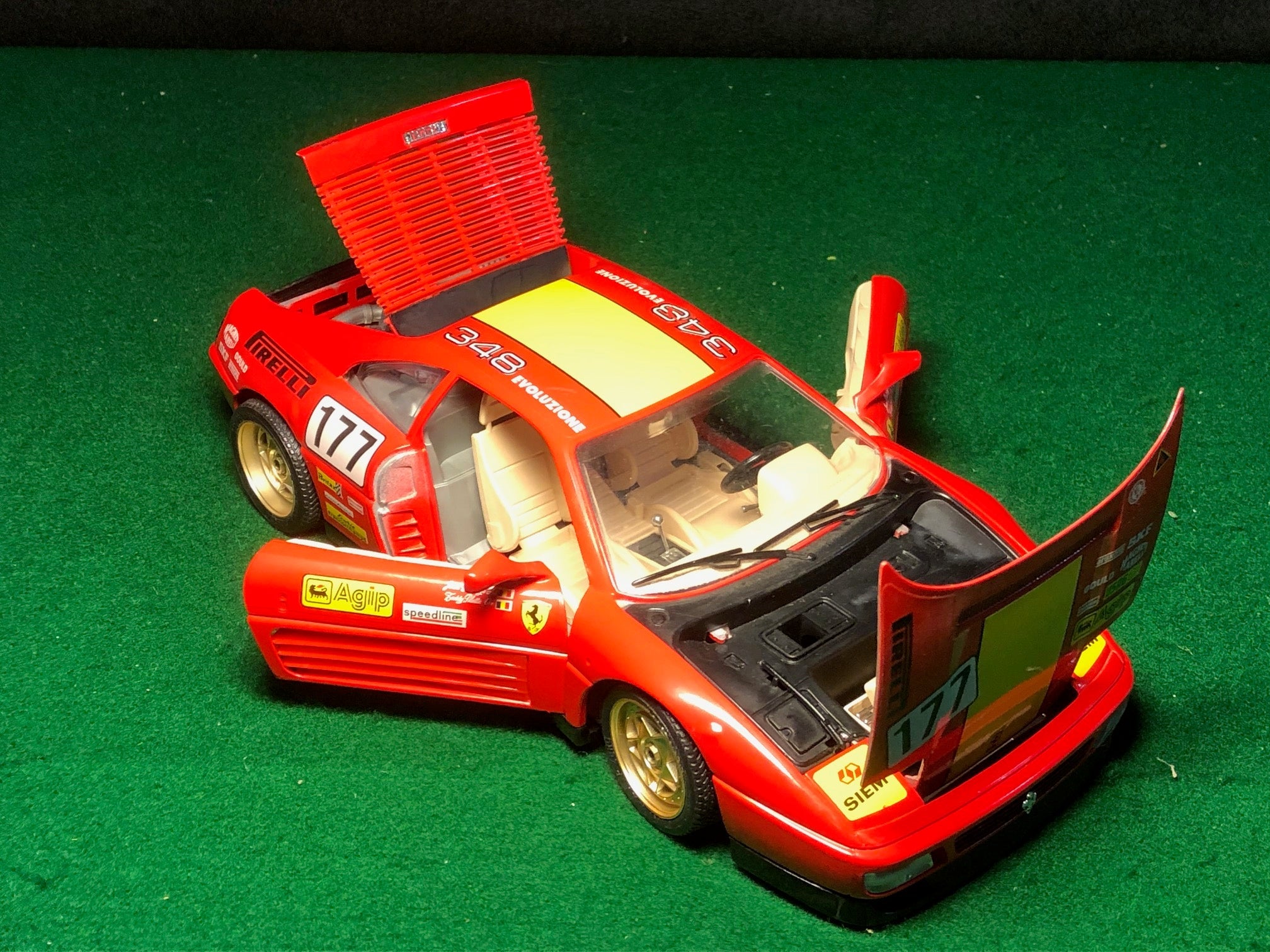 Ferrari 348 tb Evoluzione by BBurago 1:18 (3029)(No box