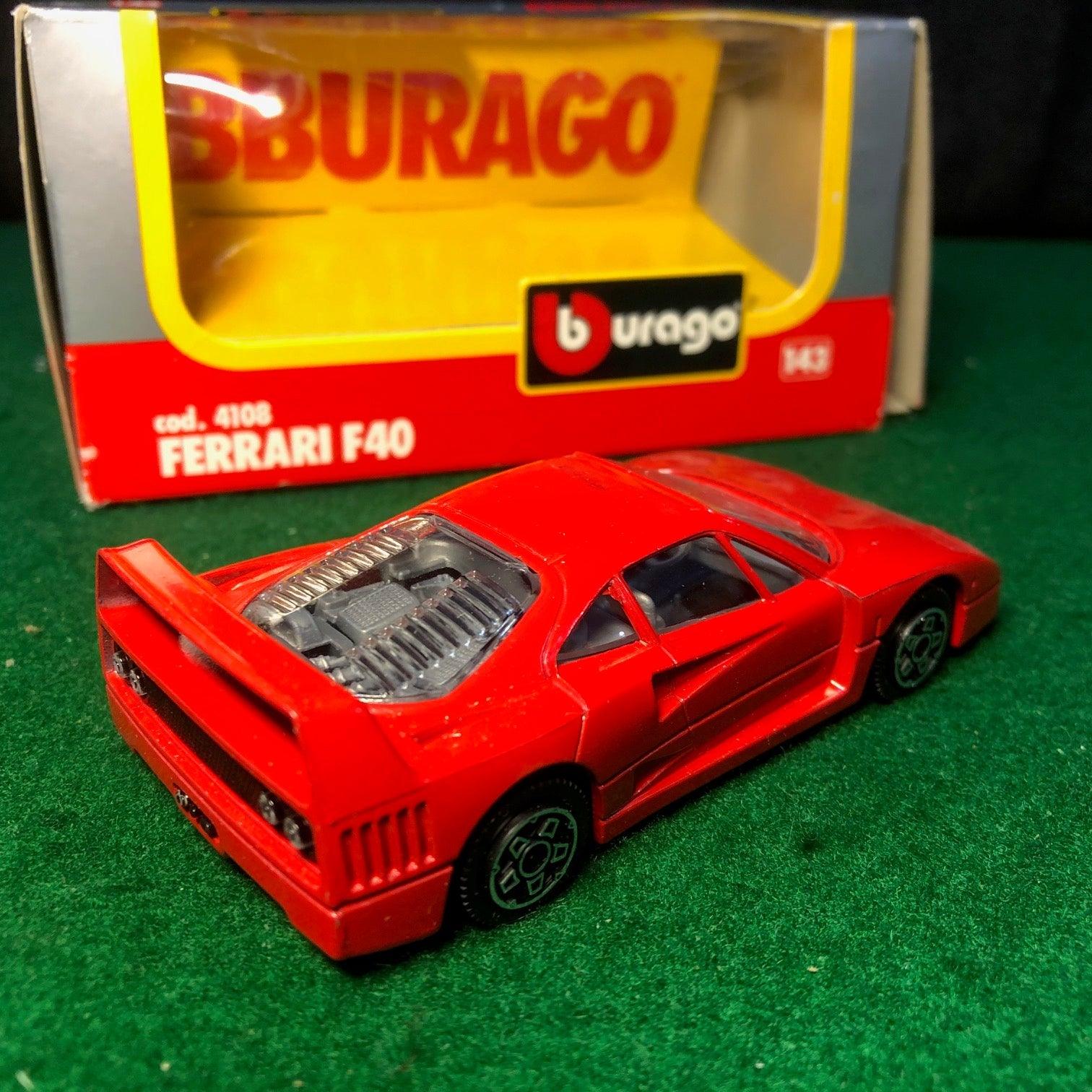 Ferrari F40 Red by BBurago 1:43 (4108)(S Bx)
