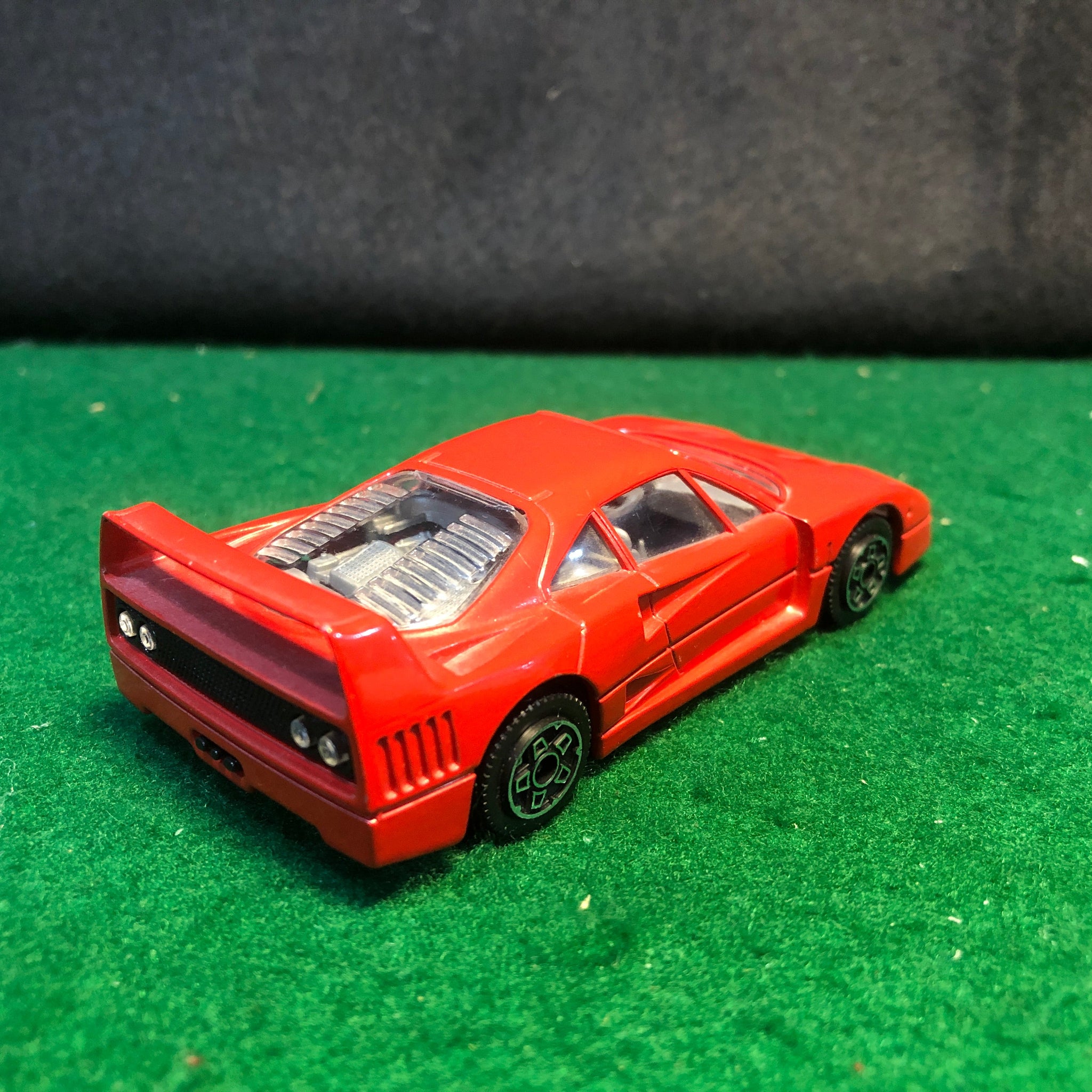 Ferrari F40 Red by BBurago 1:43 (4108)(No box)