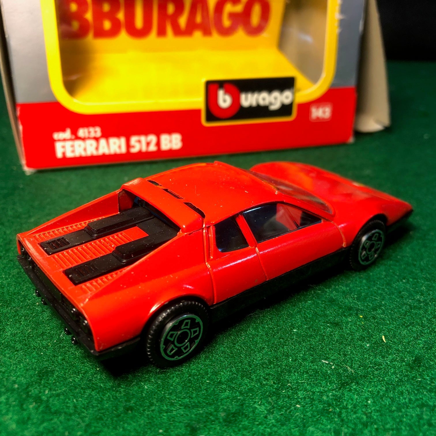 Ferrari 512 BB Red/Black by BBurago 1:43 (4133)