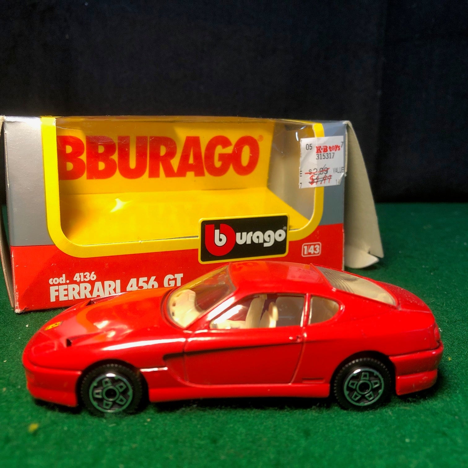Ferrari 456 GT 2+2 Red by Bburago 1:43 (4136)