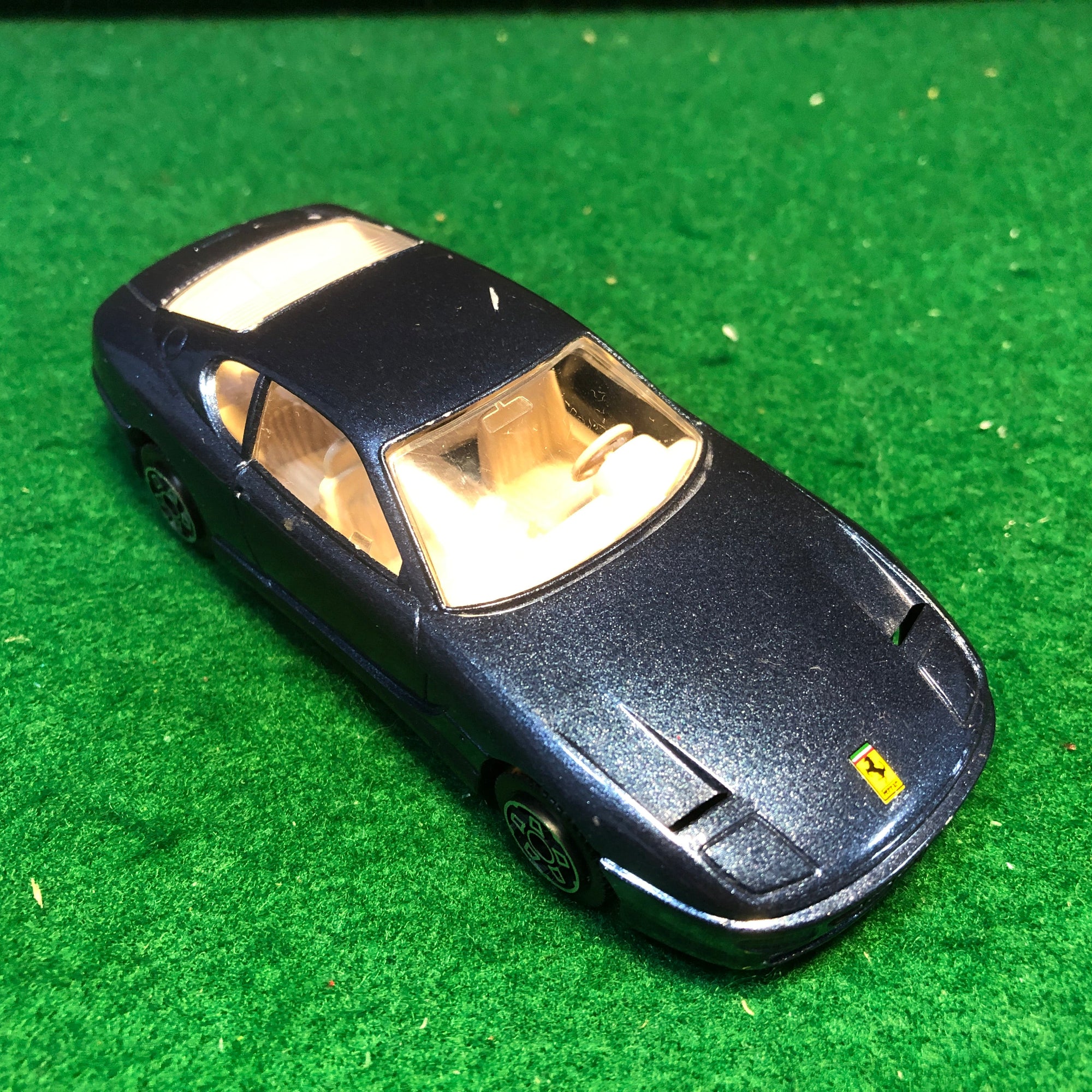 Ferrari 456 GT 2+2 Metallic Blue by Bburago 1:43 (4146)