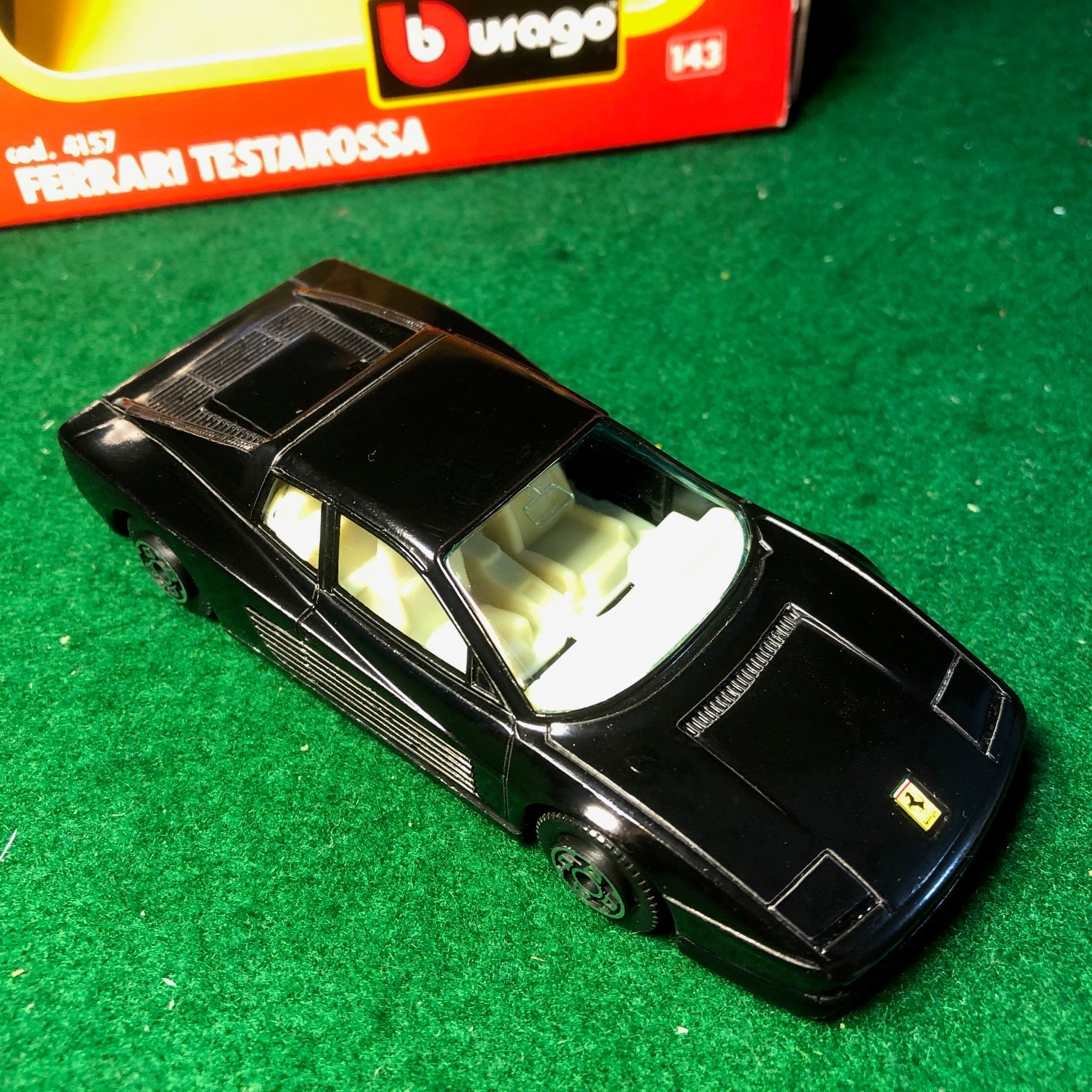 Ferrari Testarossa Black by BBurago 1:43 (4157)(S Bx)