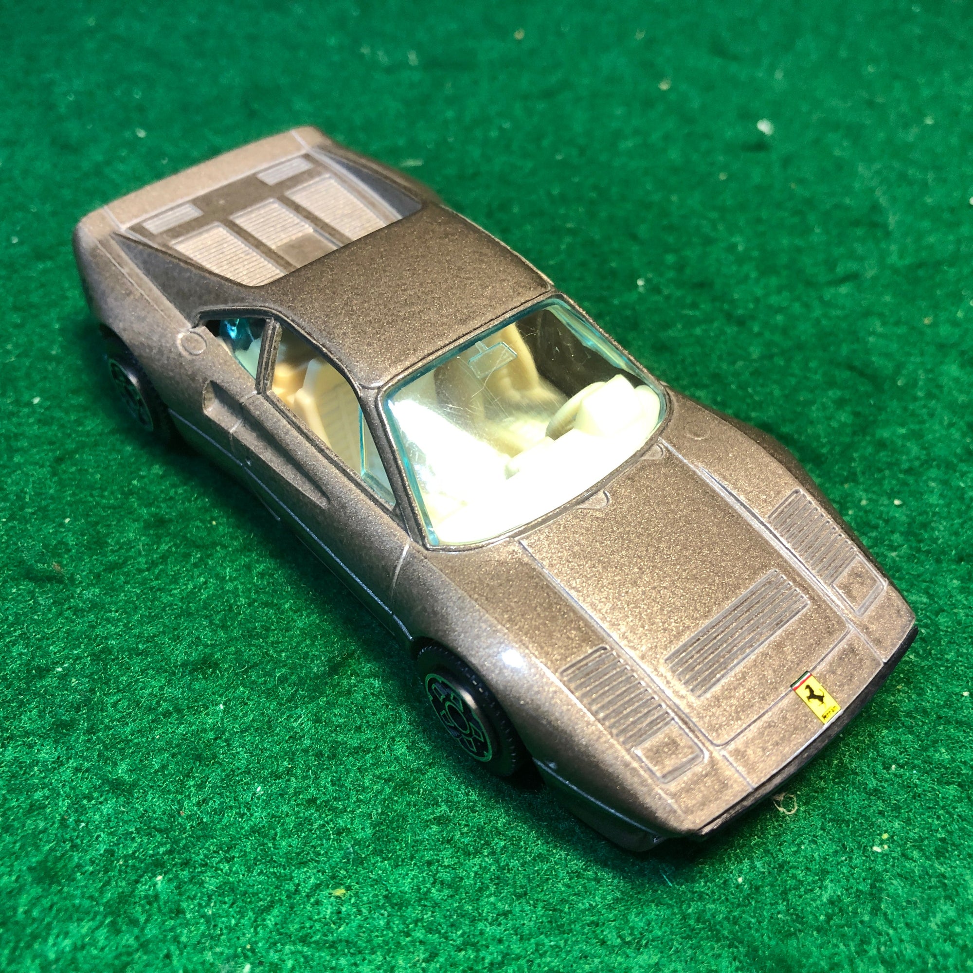 Ferrari 288 GTO Metallic Gray by BBurago 1:43 (4175)(No box)