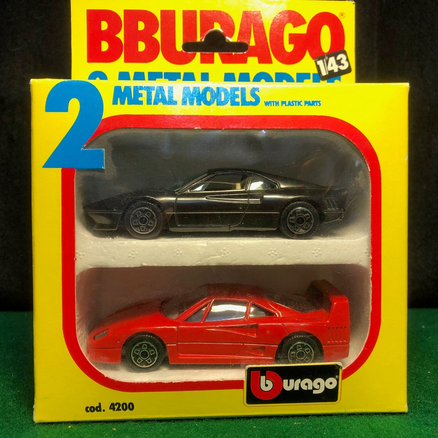 Ferrari 288 GTO & F40 2-Pc Gift Set by BBurago 1:43 (4200)