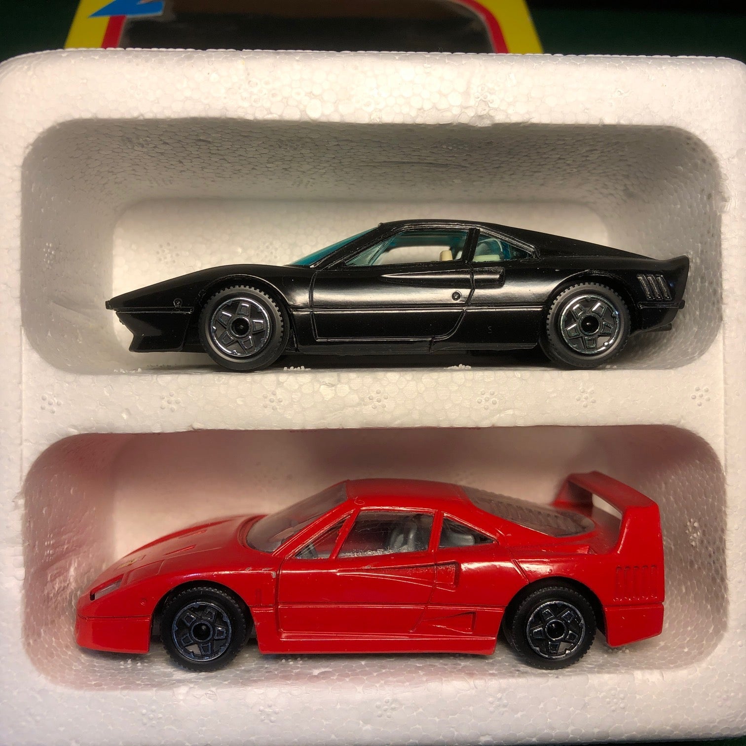 Ferrari 288 GTO & F40 2-Pc Gift Set by BBurago 1:43 (4200