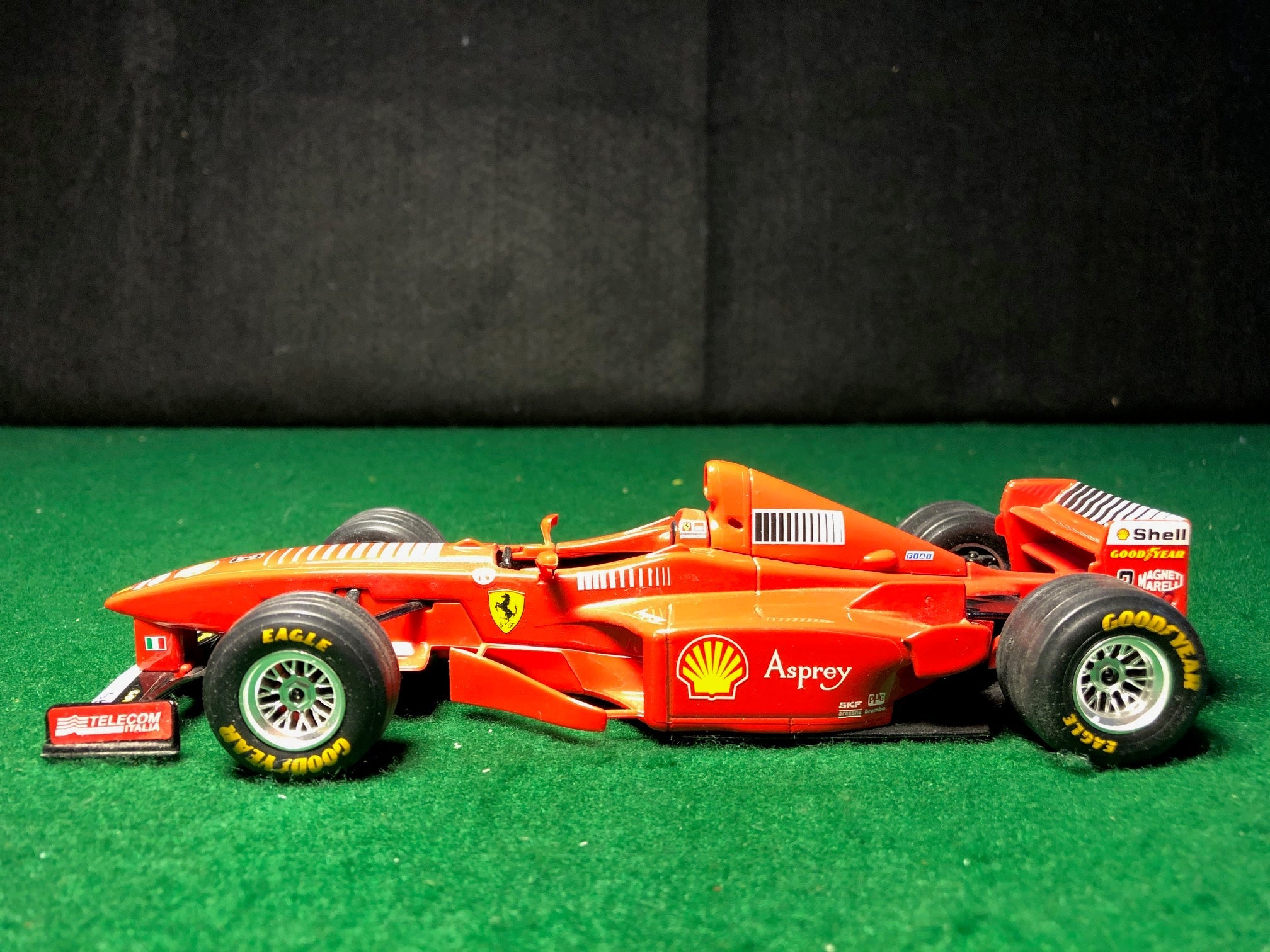 Ferrari F1 F300 Schumacher N 3 by BBurago 1:24 (6503)(No box
