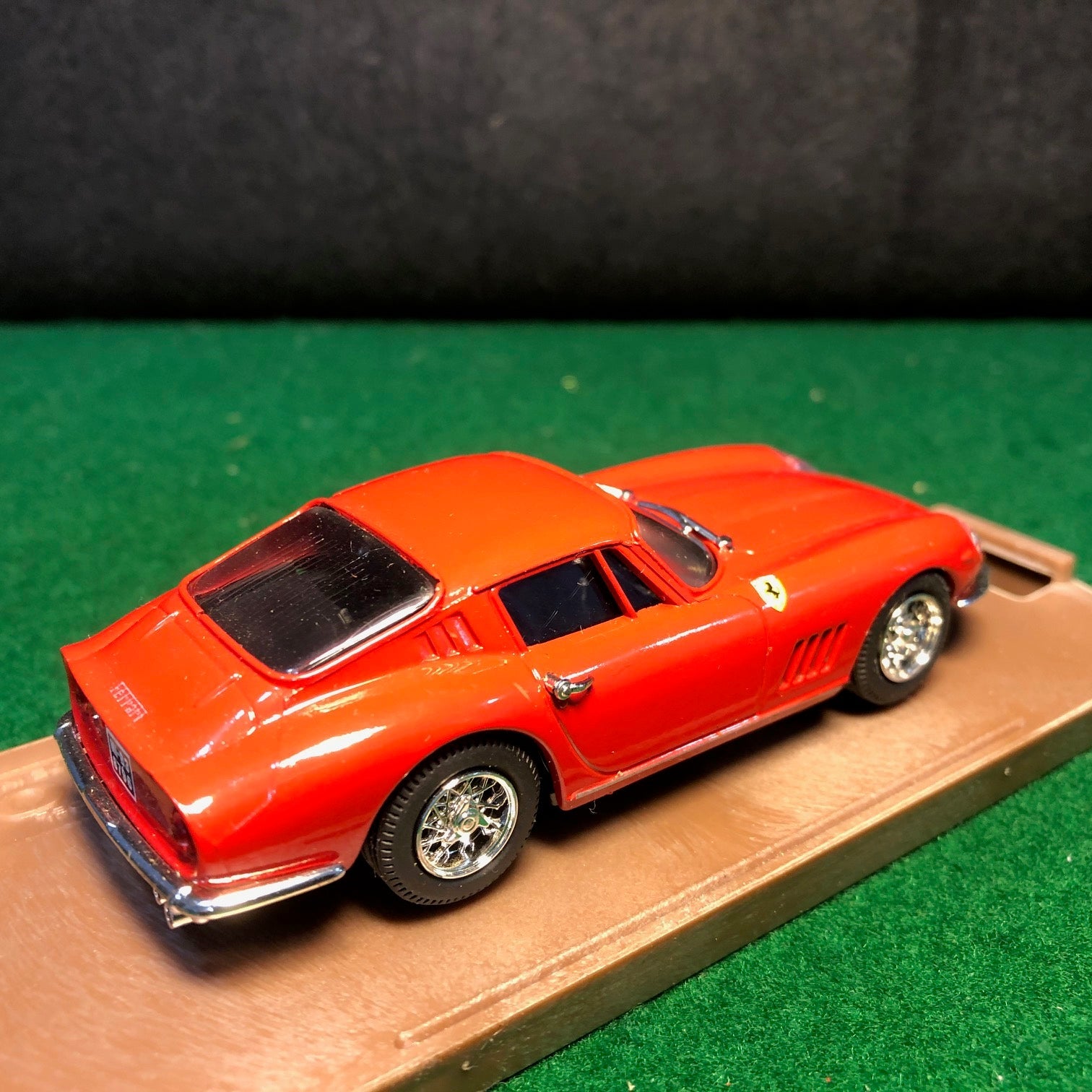Ferrari 275 GTB/4 Red by Box Model 1:43 (8416)(DC)
