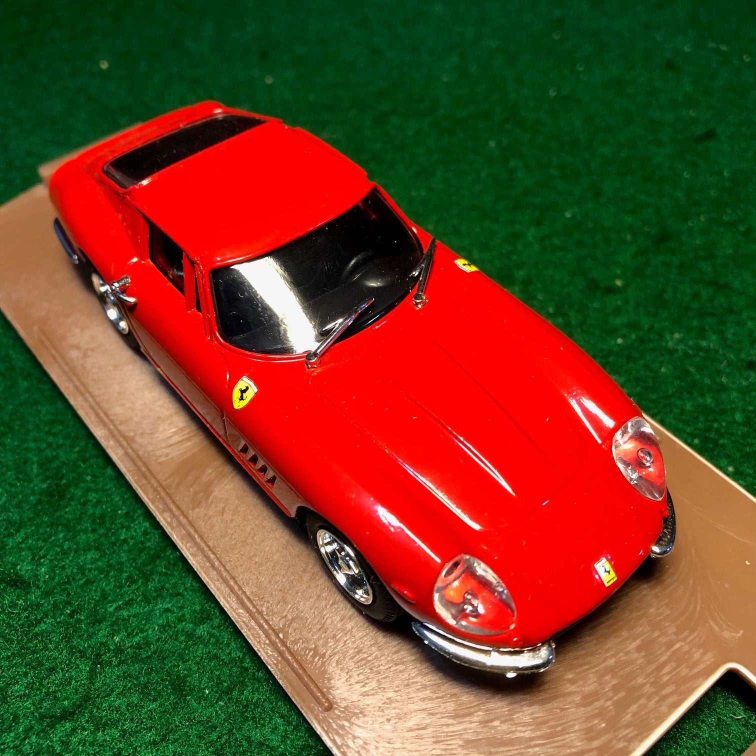 Ferrari 275 GTB/4 Red by Box Model 1:43 (8416)(DC)