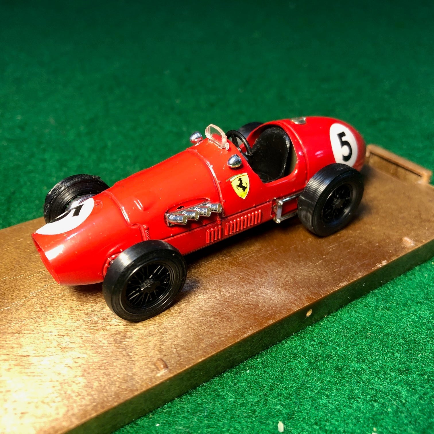 Ferrari 500 F2 1952 World Champion Alberto Ascari by Brumm 1:43