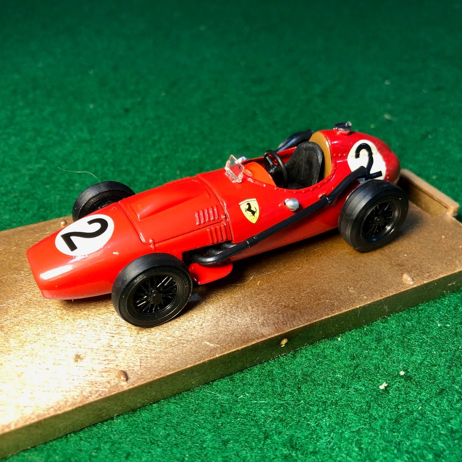 Ferrari D246 1958 N 2 Mike Hawthorn by Brumm 1:43 (r068)(DC)