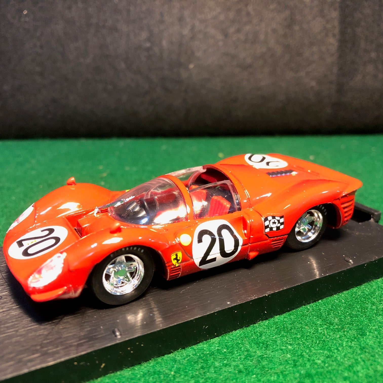1/43 brumm　Ferrari 330 P4 spyder　200台限定 Ferrari 330 P4 Spyder N 20 24H Le Mans 1967 N27 Amon / Vaccarella