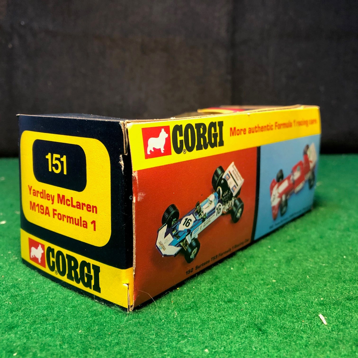 McLaren M19A Yardley N 55 1971 by Corgi Toys 1:36 (151)