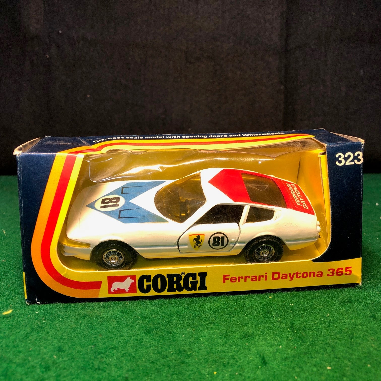 Ferrari 365 GTB/4 Daytona N 81 White by Corgi Toys 1:36 (323
