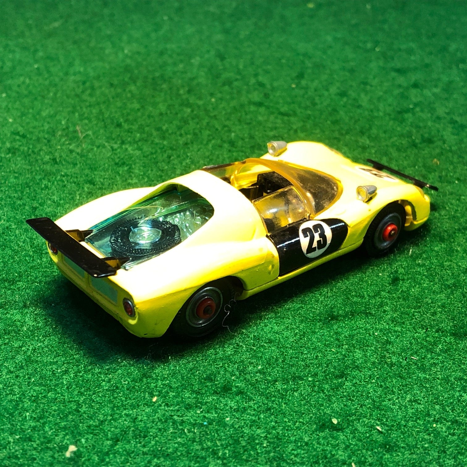 CORGI 344 フェラーリ206ディノ 箱付 Ferrari 206 Dino Sport N 23 Yellow/Black by Corgi Toys 1:43 (344