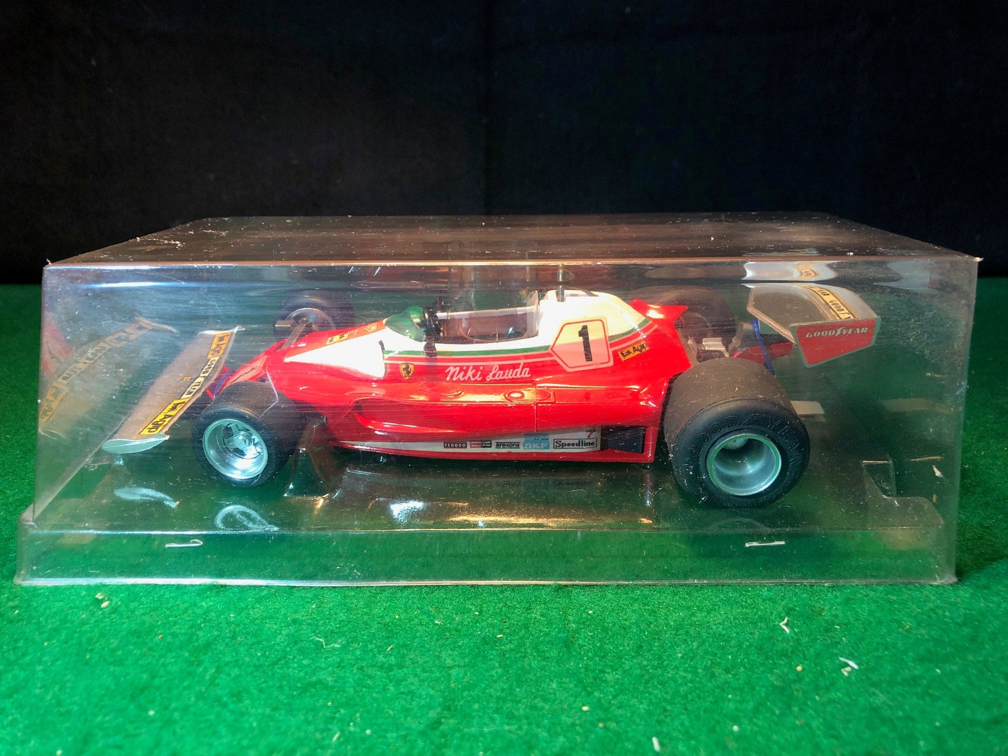 Ferrari 312 T2 Niki Lauda N 1 by Technica 1:20 (GT-07)