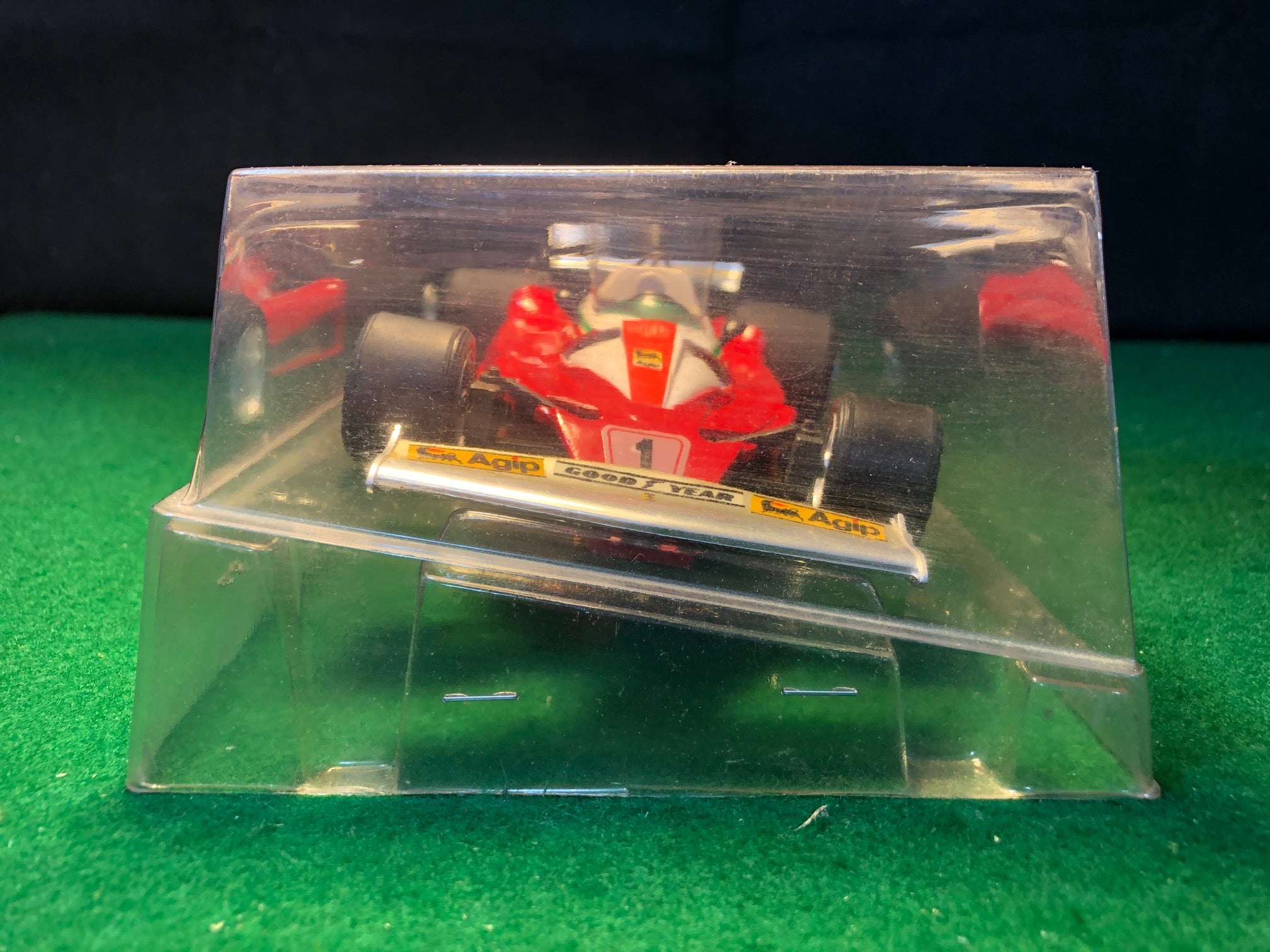 Ferrari 312 T2 Niki Lauda N 1 by Technica 1:20 (GT-07)