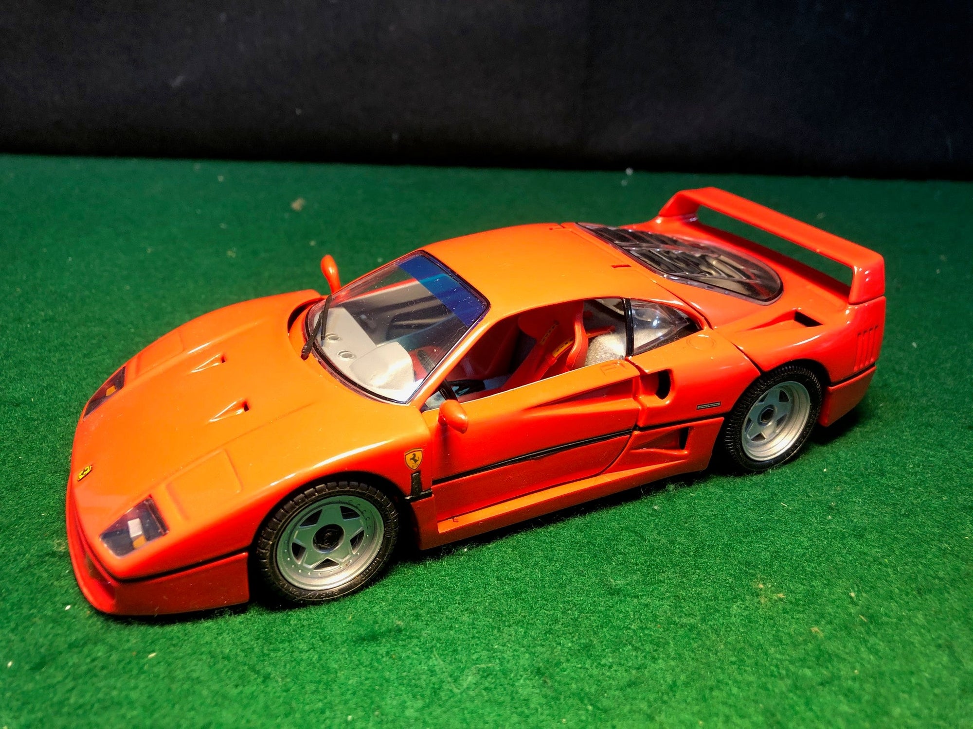 Ferrari F40 Red by Franklin Mint 1:24 (No box)