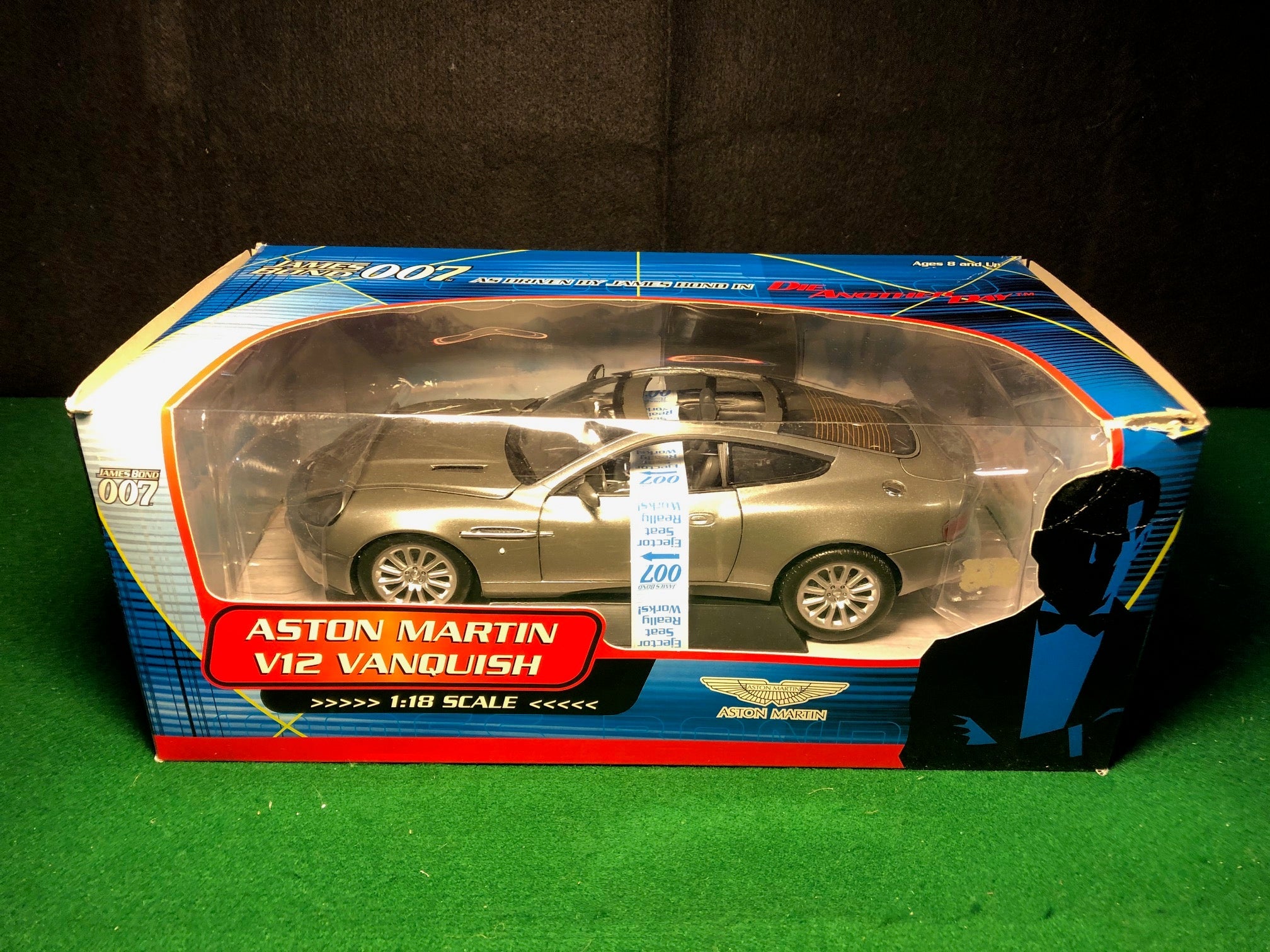 Aston Martin V12 Vanquish James Bond 007, 1:18 - Petrolicious