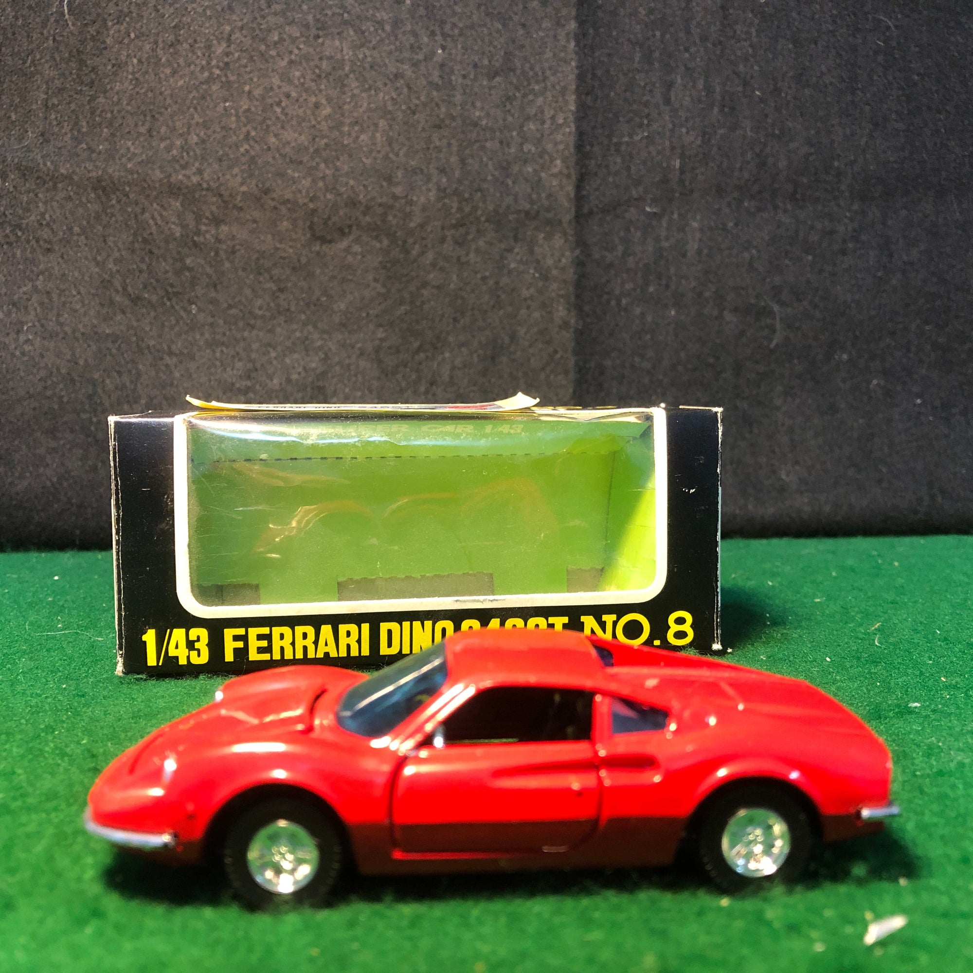 Ferrari 246 GT Dino Red by Super Car 1:43 (8)