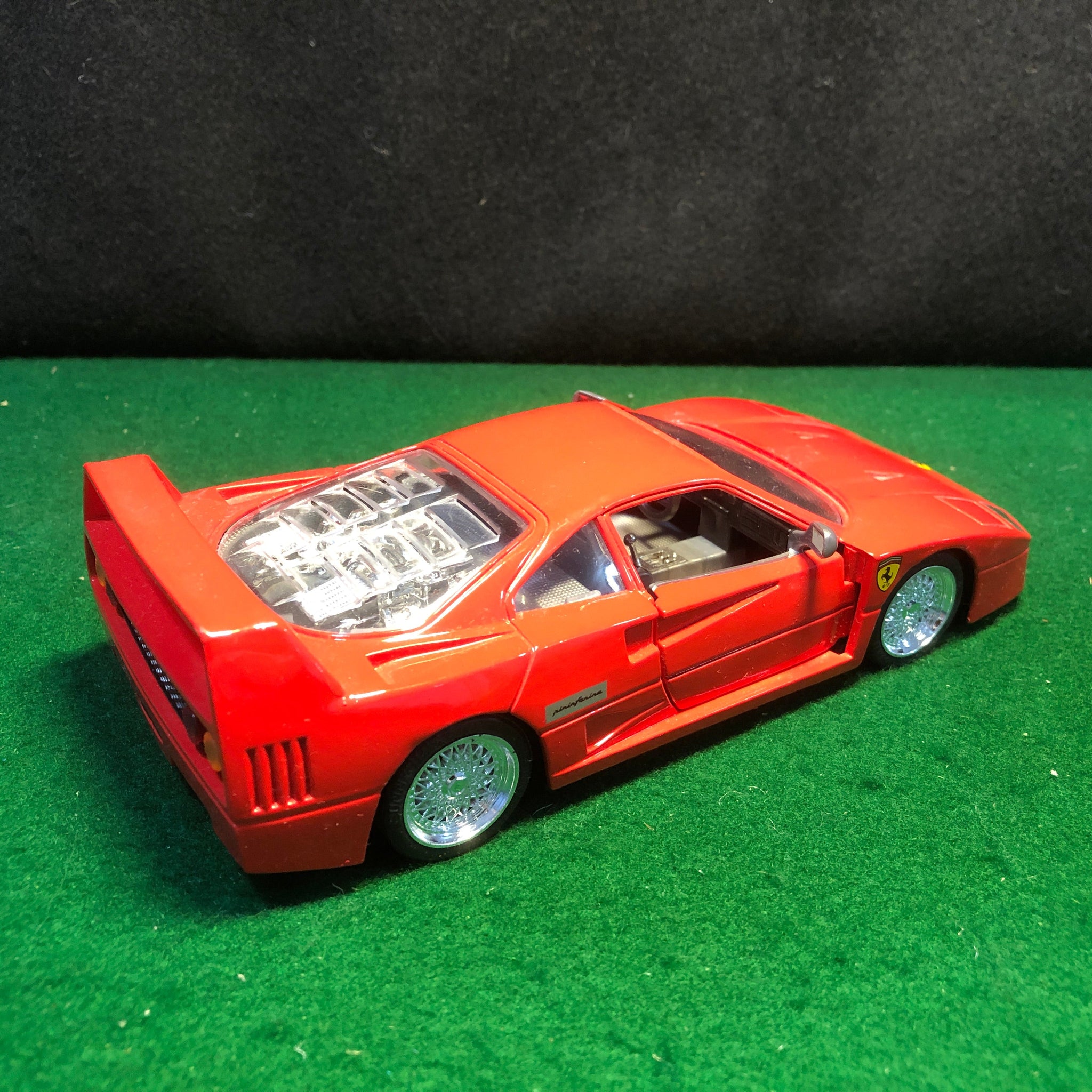 Ferrari F40 Red by Sunnyside 1:24 (SS9404)(No box)