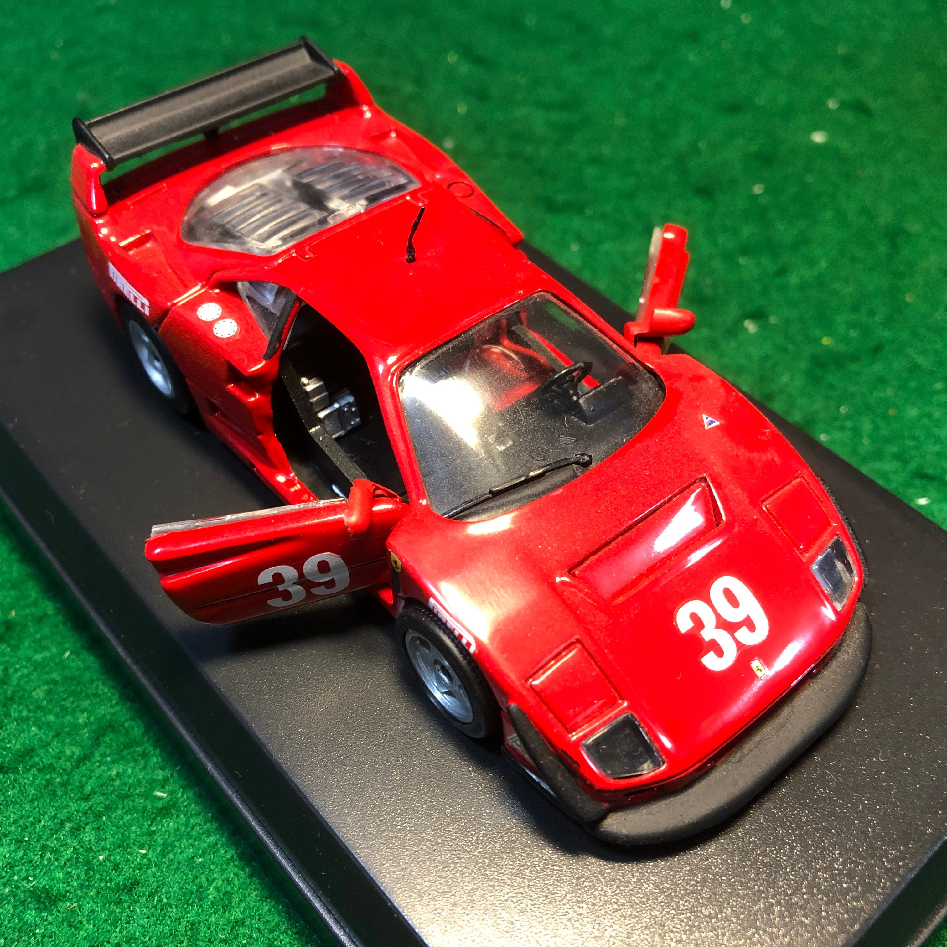 Ferrari F40 1/43スケール ミニカー ナンバー39 Ferrari F40 GT/LM Le Mans N 39 by DetailCars 1:43 (151) - Default