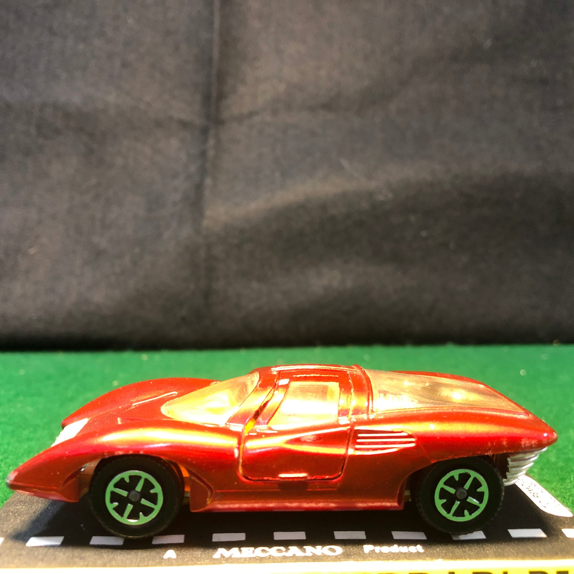 Ferrari P5 Prototipo by Dinky / Meccano 1:43 (220)(Dmg box)