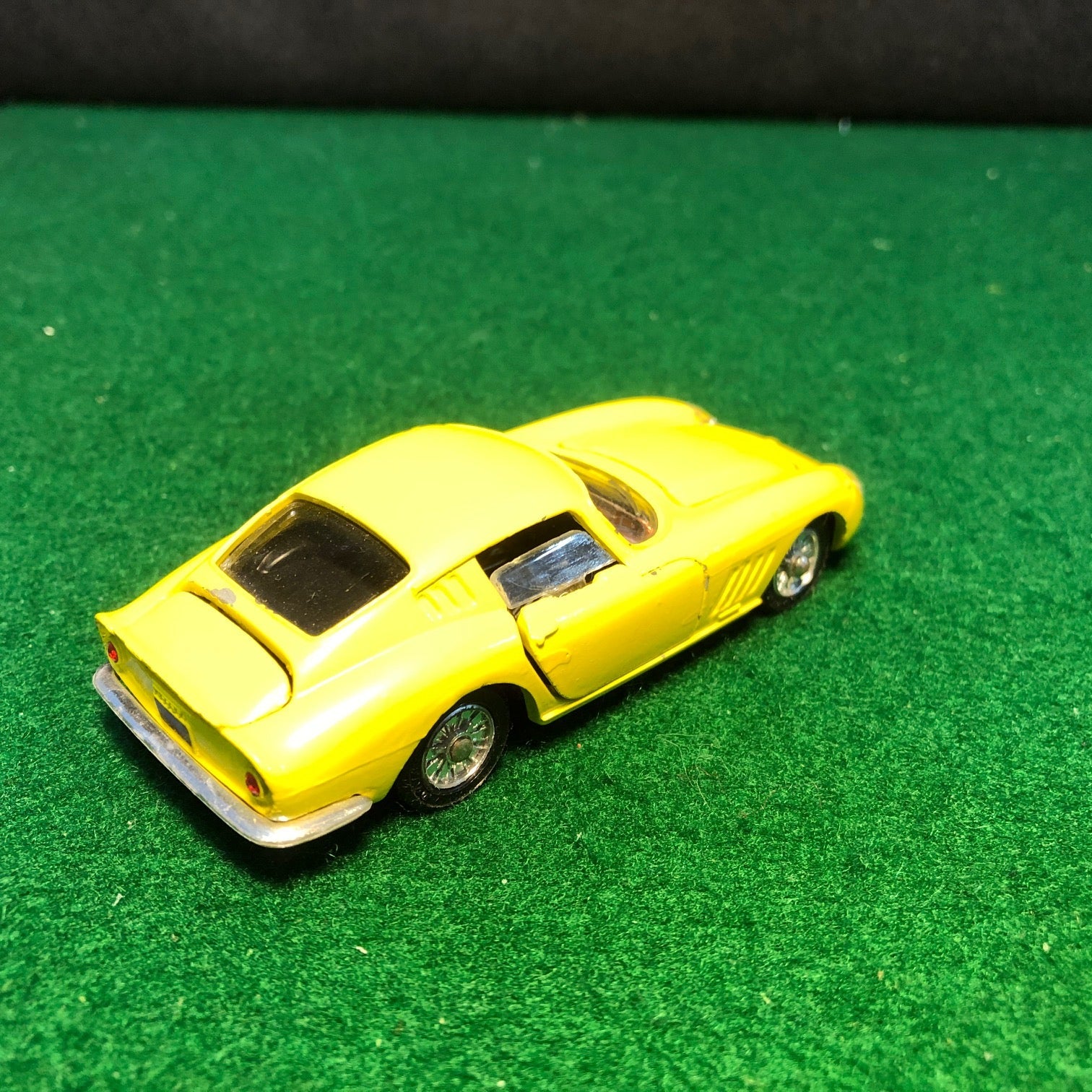 Ferrari 275 GTB Yellow by Dinky / Meccano 1:43 (506)(No box