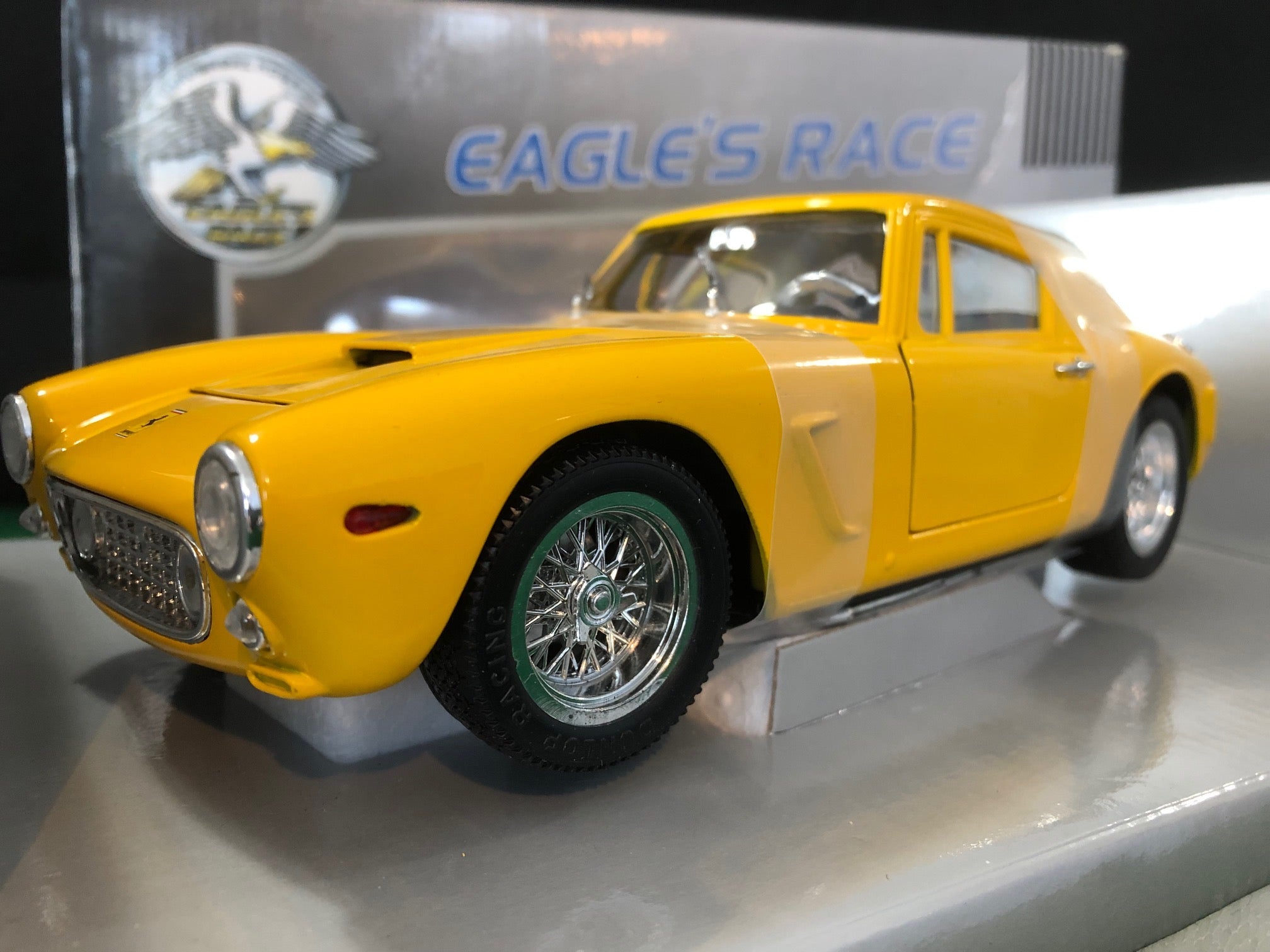 Ferrari 250 GT SWB Yellow by Eagle's Race 1:18 - Default Title