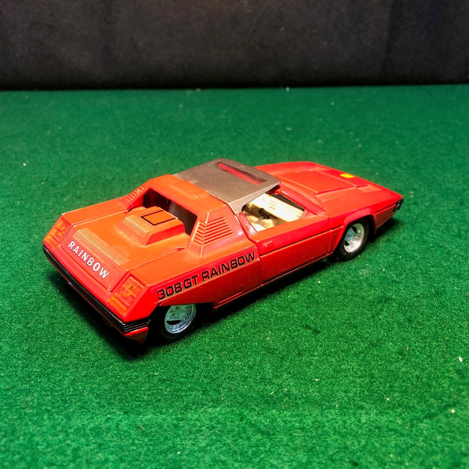 Ferrari 308 GT Rainbow Bertone Red by Eidai 1:28 (44)(No box)