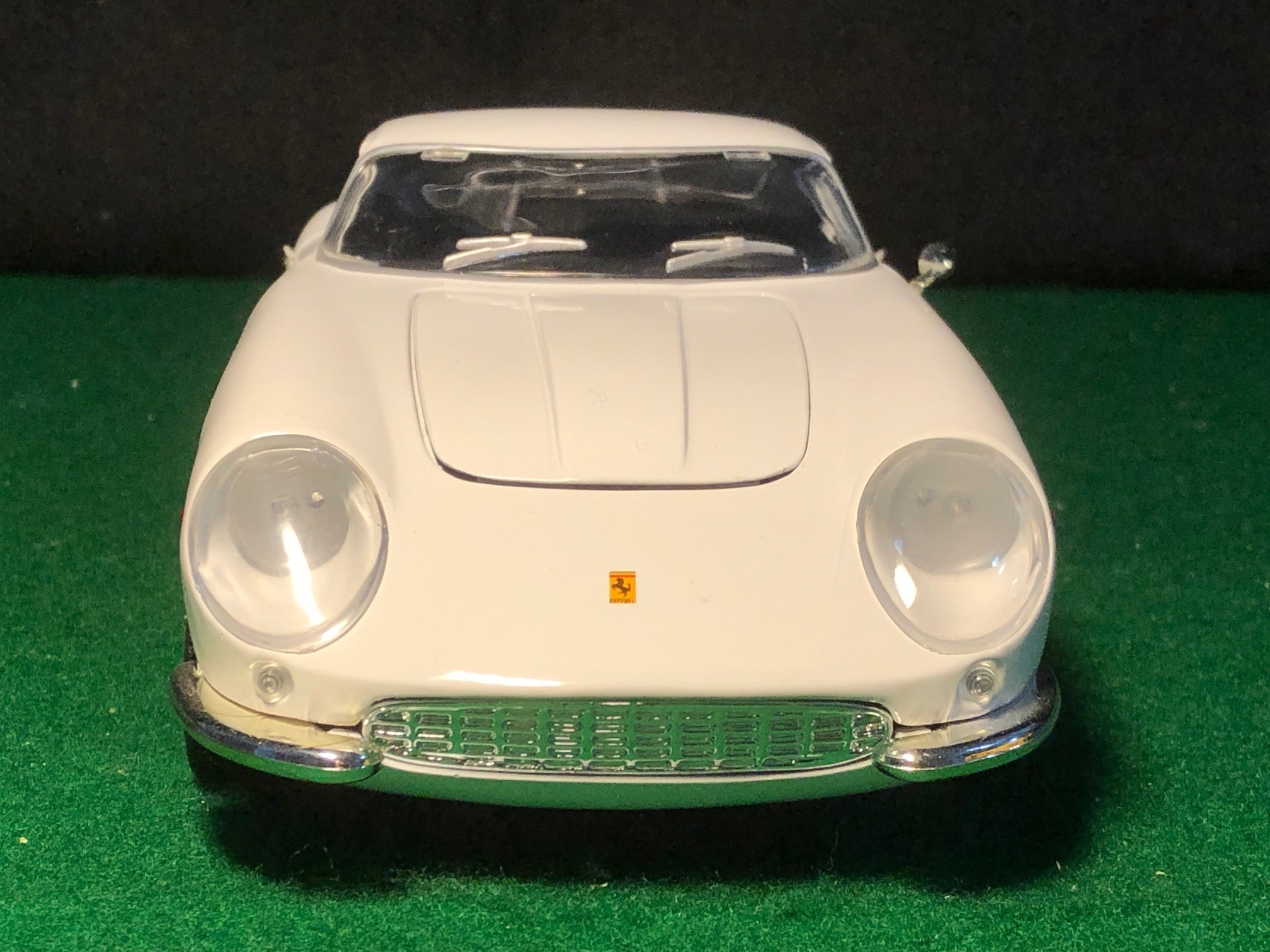 Ferrari 275 GTB/4 White by Ertl 1:18 (7476)(No box) - Default