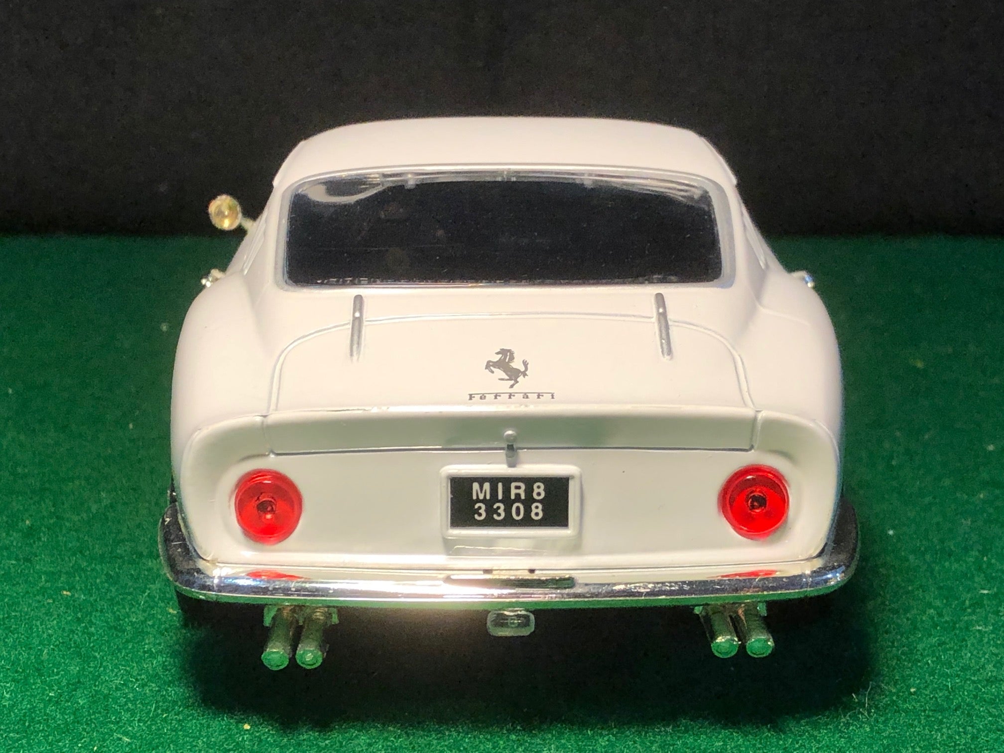 Ferrari 275 GTB/4 White by Ertl 1:18 (7476)(No box) - Petrolicious