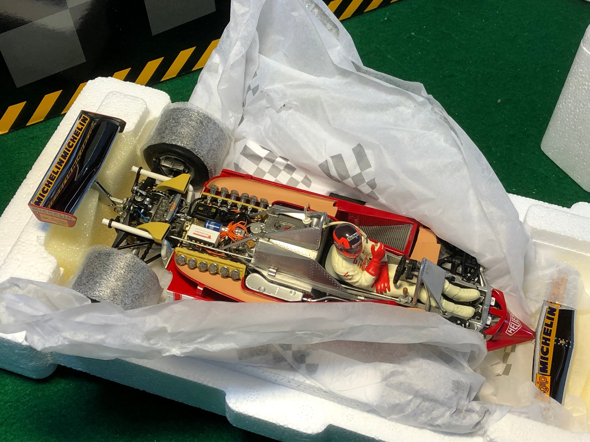 1979 Ferrari 312T4 Gilles Villeneuve Grid w/Umbrella by Exoto 1:18 (97075)