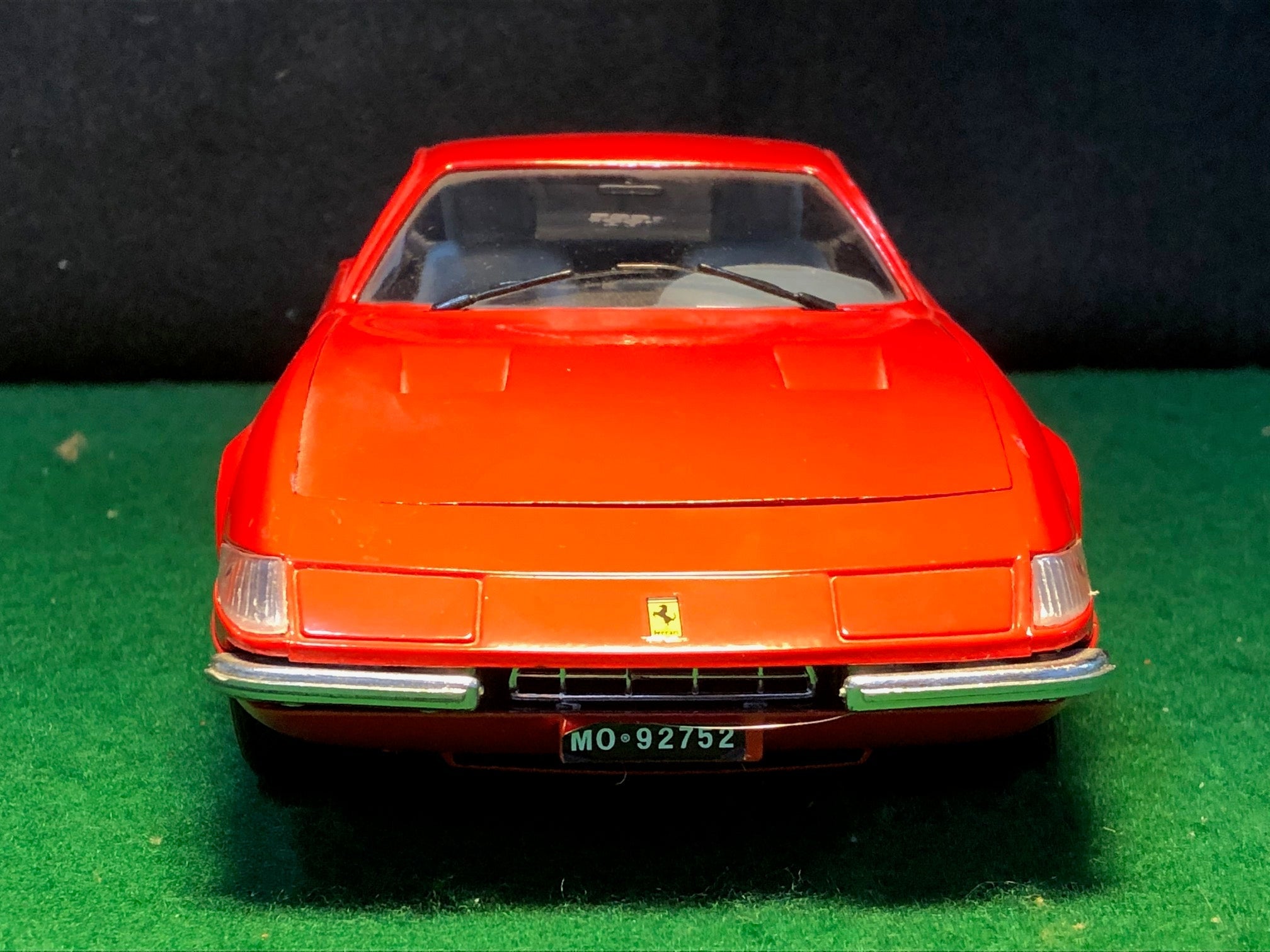 Ferrari 365 GTB/4, Red 1:18 by Giodi Techno (740011)(No box