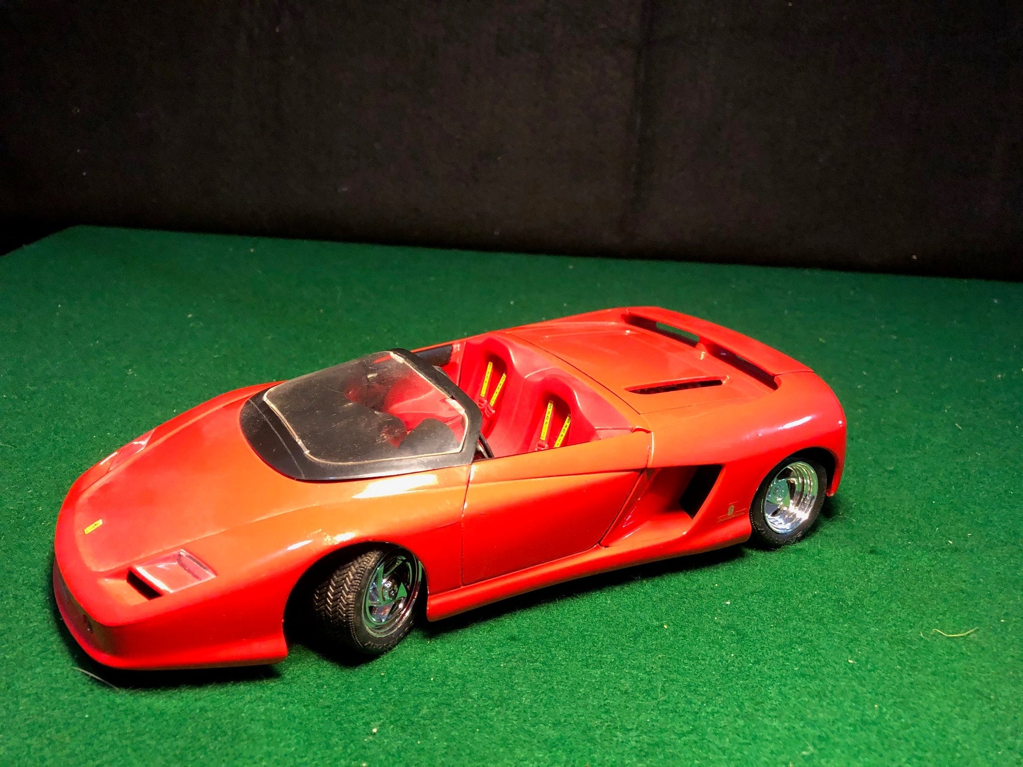 Ferrari Mythos 1:18 by Guiloy (67511)(No box)