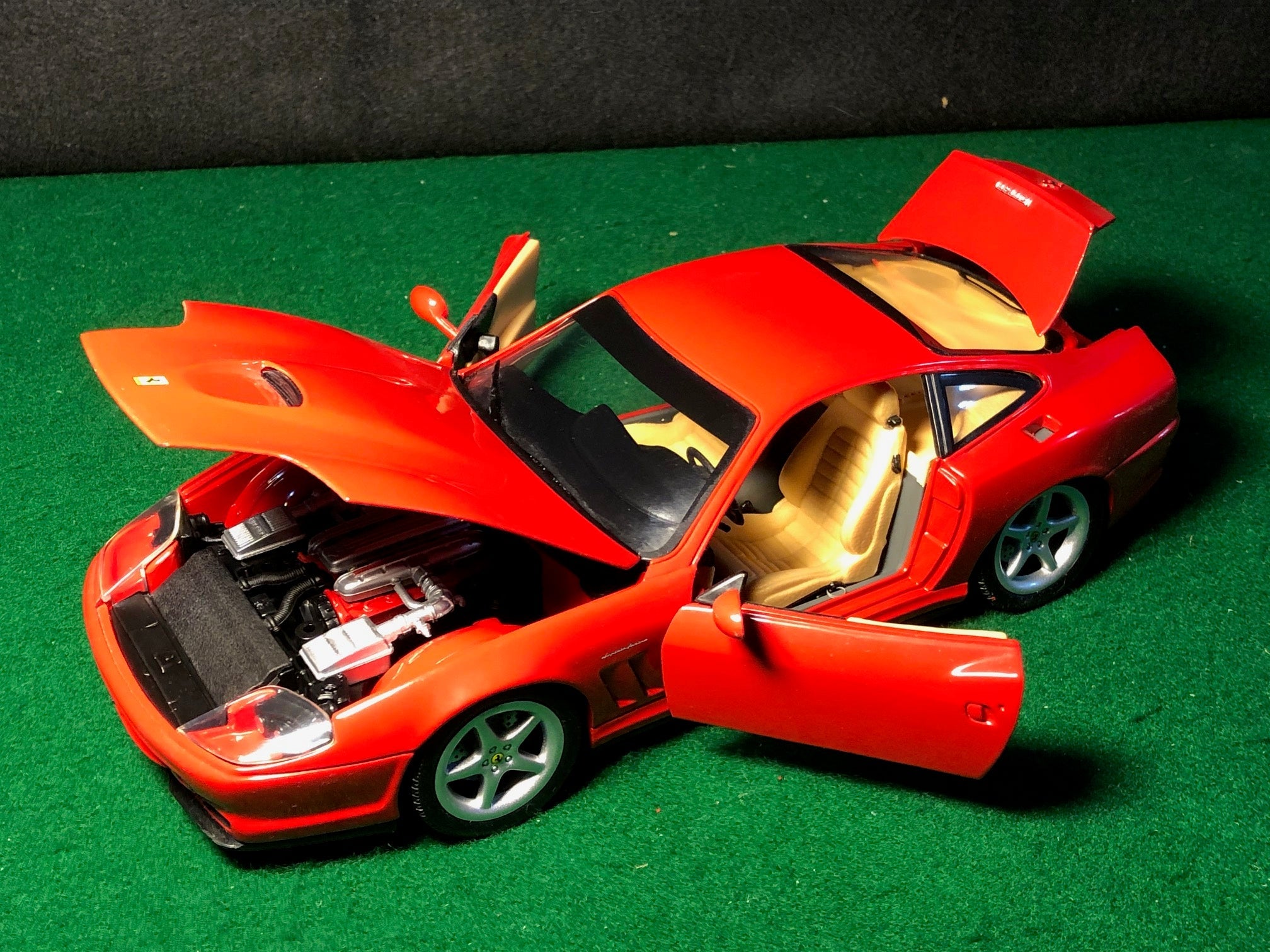 Ferrari 550 Maranello Red by HotWheels 1:18 (25734)(No box)