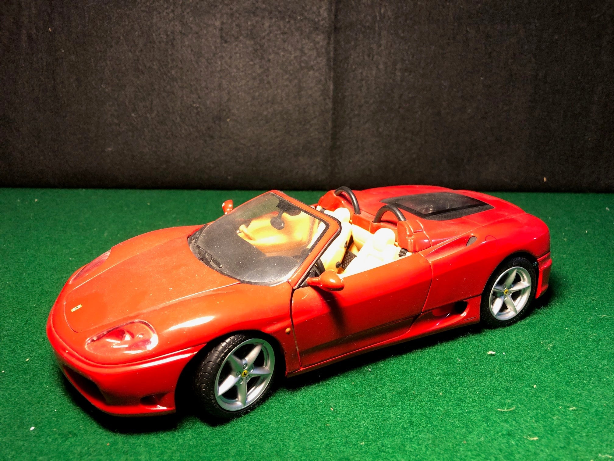Ferrari 360 Spider, Red, by HotWheels 1:18 (27774)(No box